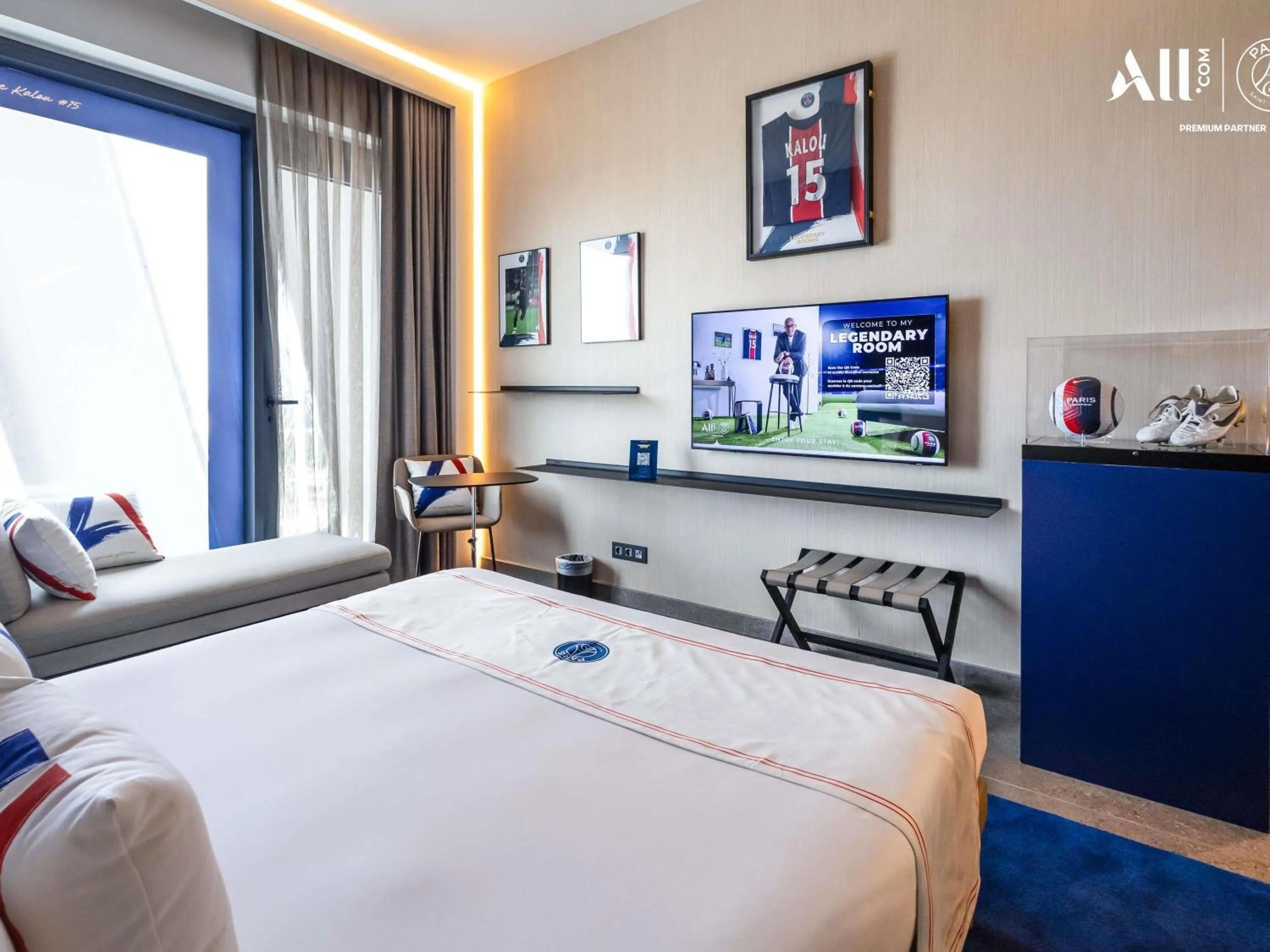 Bedroom, Bed in Novotel Abidjan Marcory