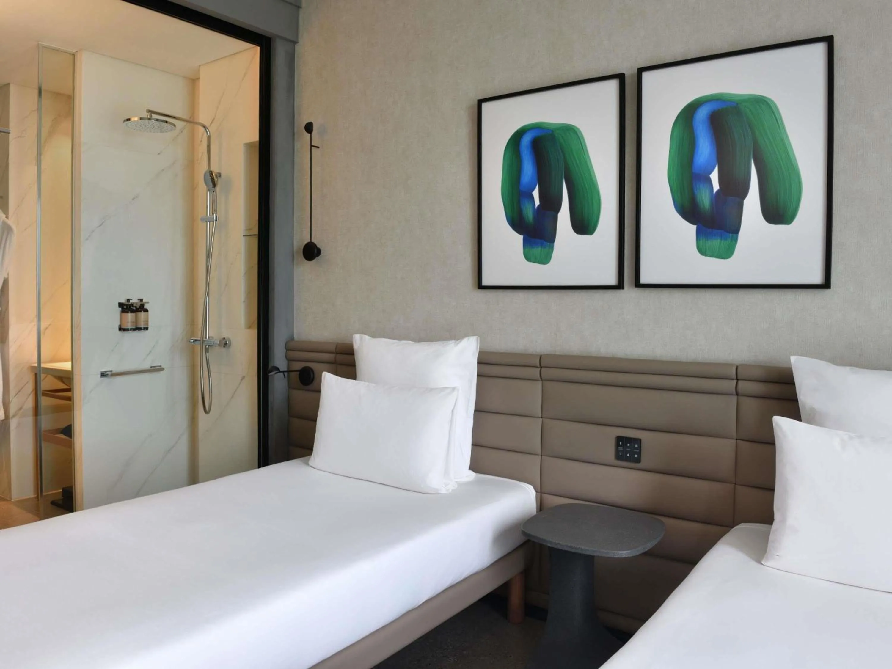 Bedroom, Bed in Novotel Abidjan Marcory