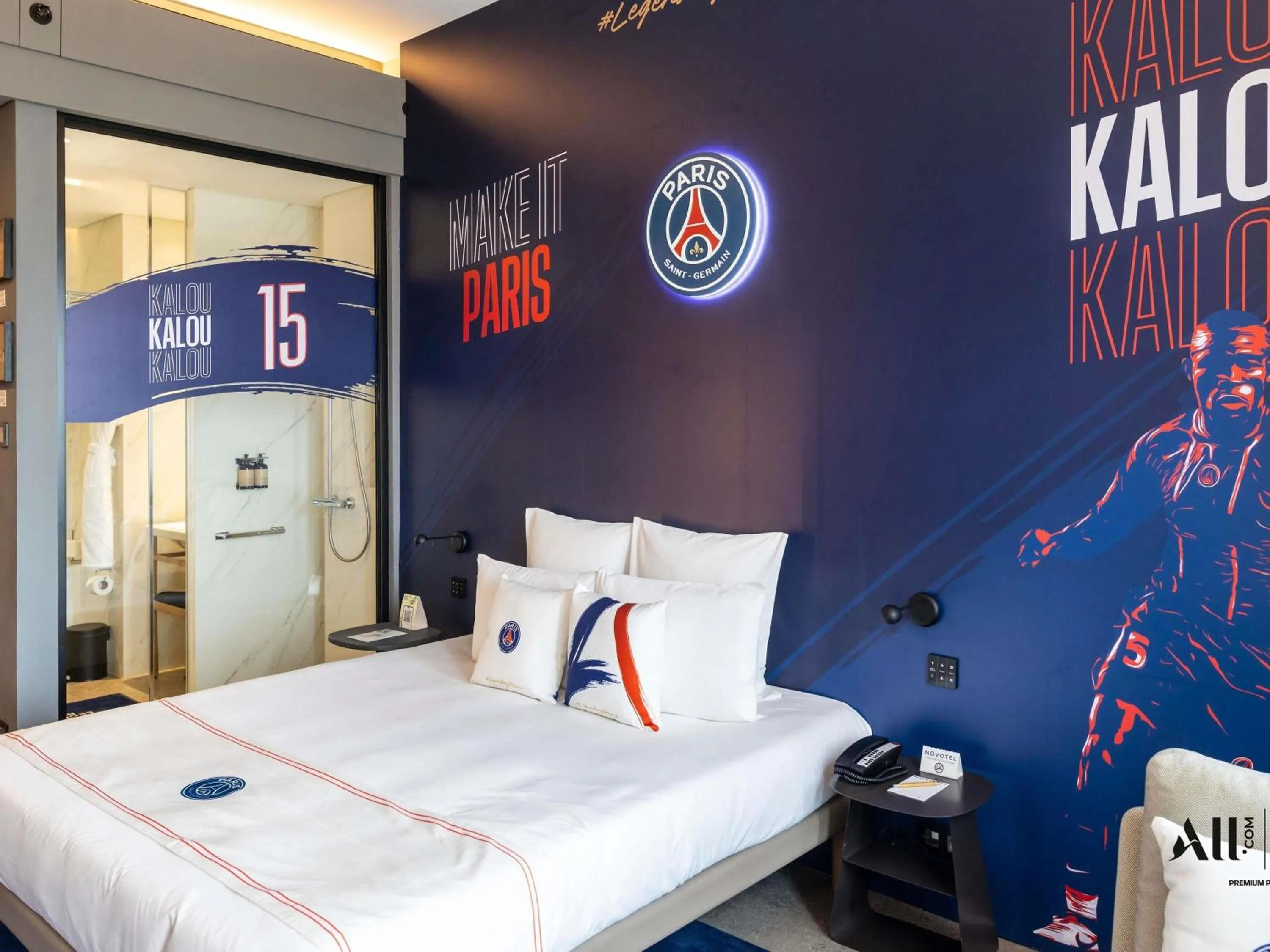 Bedroom, Bed in Novotel Abidjan Marcory