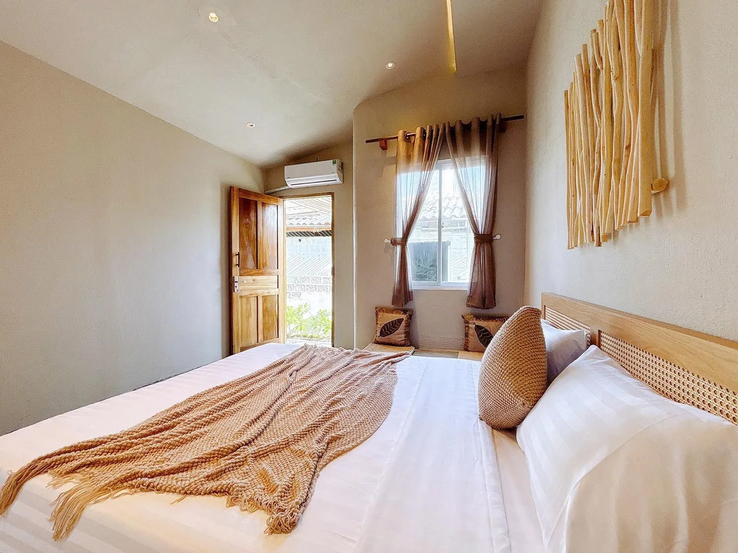 Bed in Emerald Beach Homestay