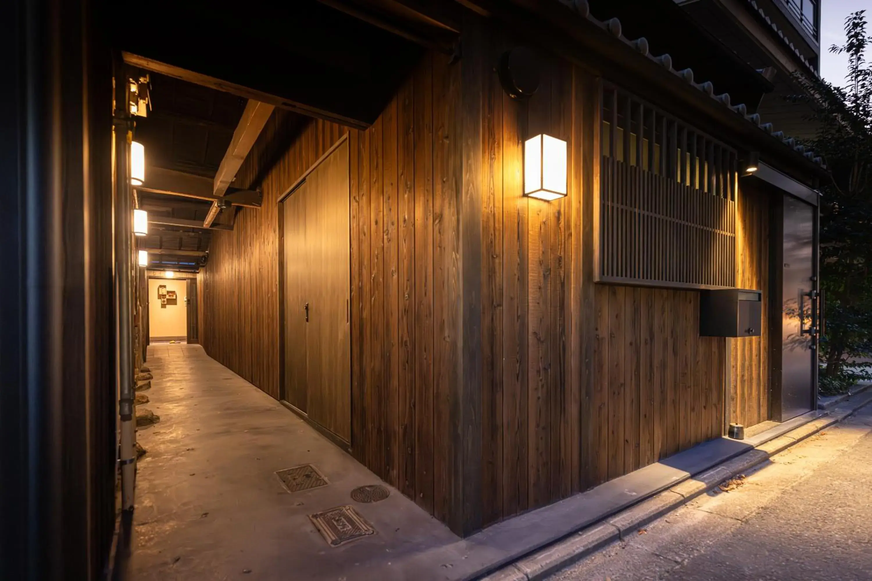 Facade/entrance in Nazuna Kyoto Higashi Honganji Facade/entrance in Nazuna Kyoto Higashi Honganji
