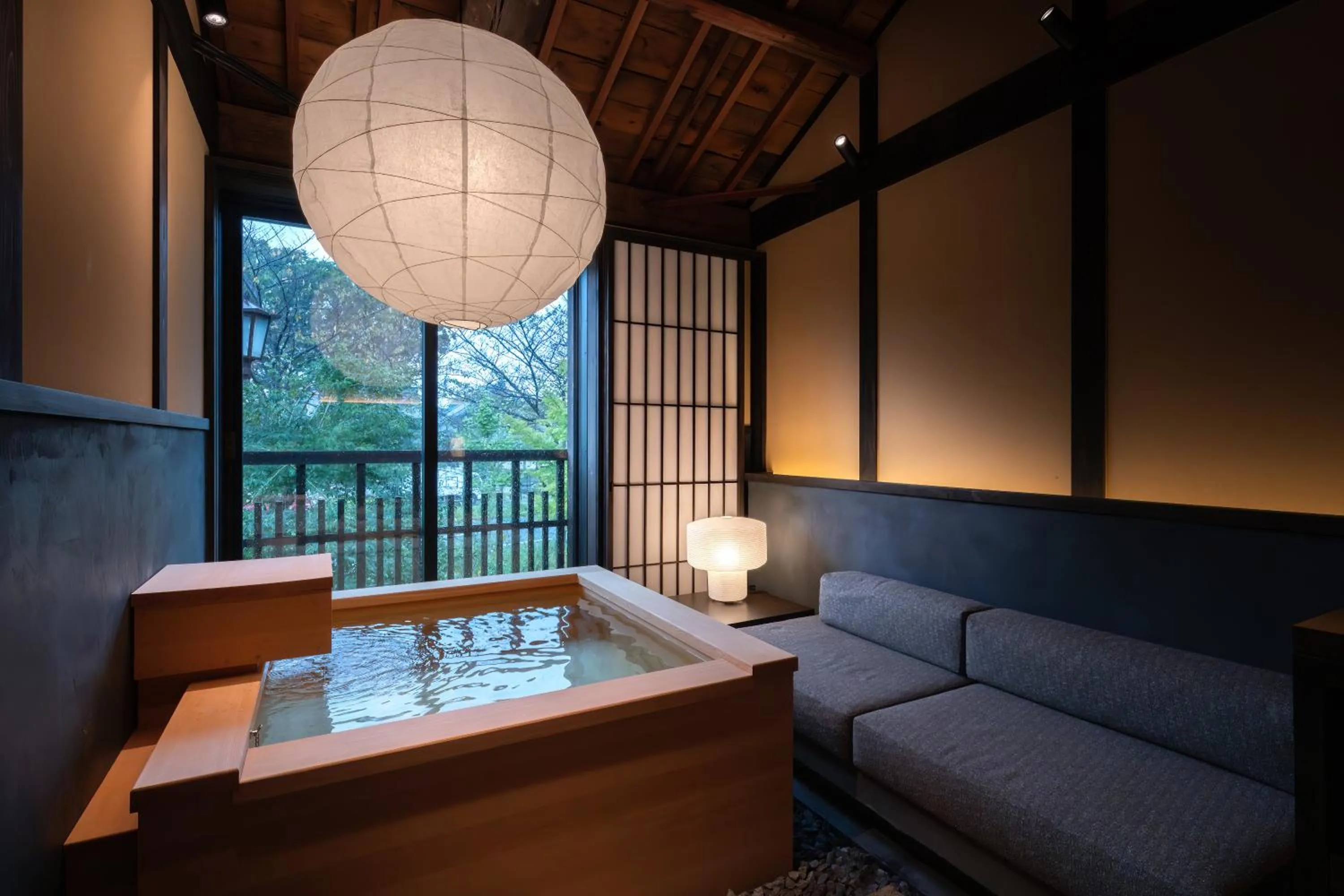 Nazuna Kyoto Higashi Honganji