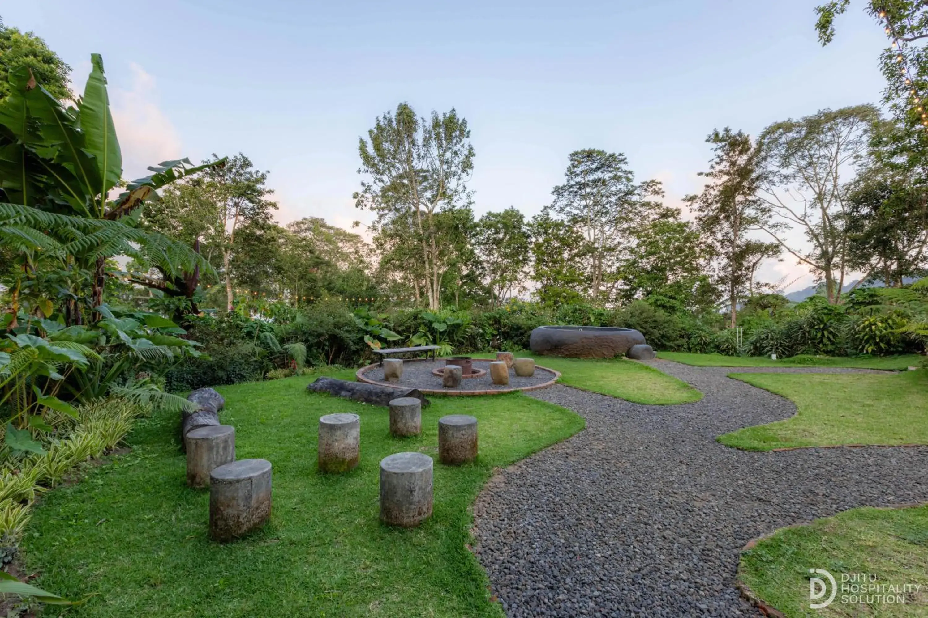 Garden in Green Lava Lake View Glamping Bedugul By IHM Garden in Green Lava Lake View Glamping Bedugul By IHM