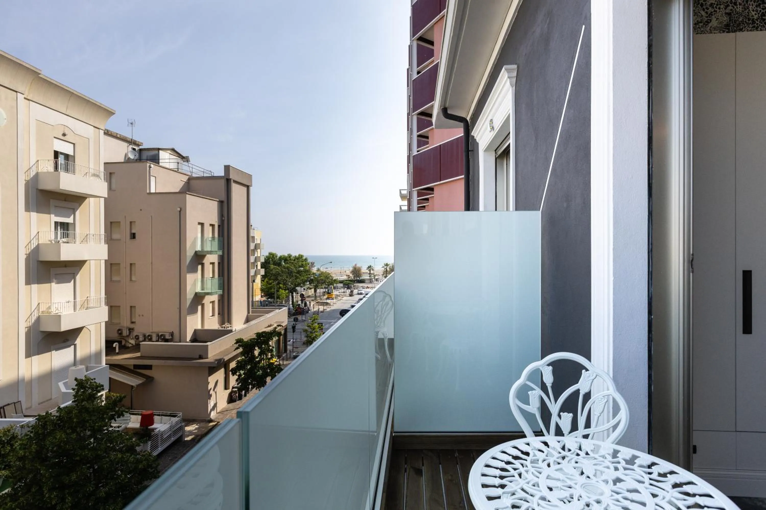 Property building in La Tour Palace Hotel & Restaurant