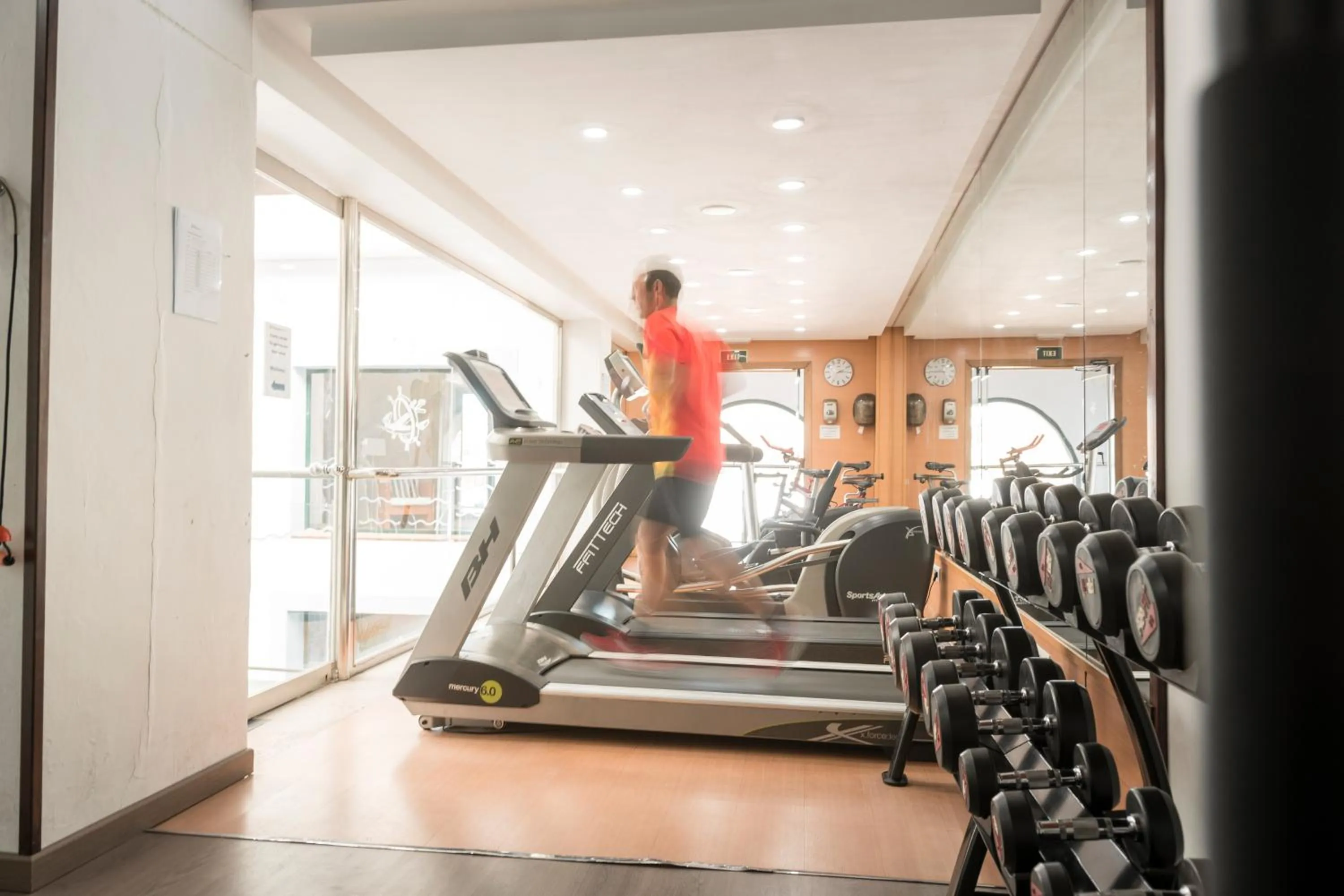 Fitness centre/facilities in Botel Alcudiamar - Alojamiento para Navegantes