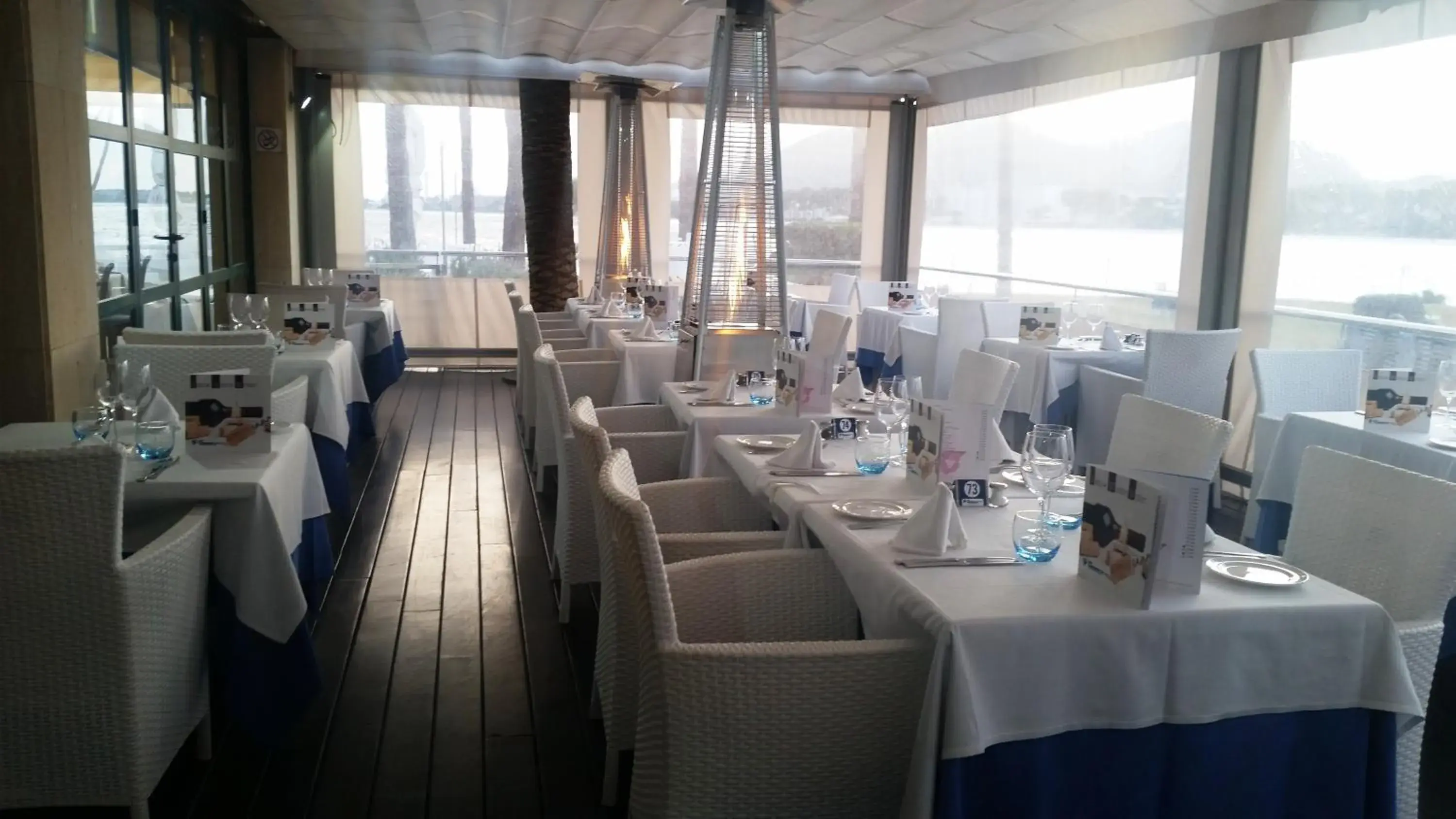 Restaurant/places to eat in Botel Alcudiamar - Alojamiento para Navegantes Restaurant/places to eat in Botel Alcudiamar - Alojamiento para Navegantes