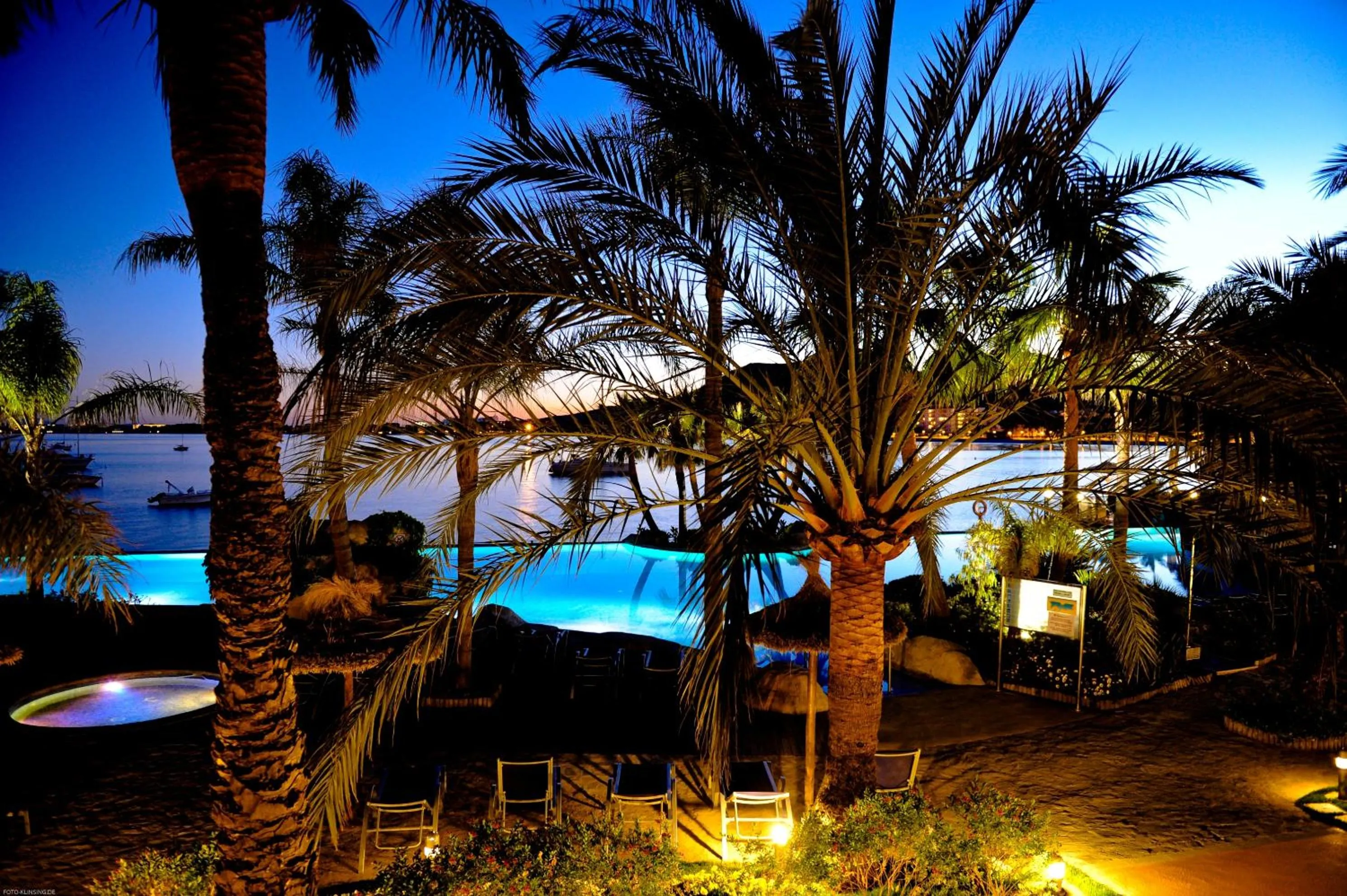 Pool view in Botel Alcudiamar - Alojamiento para Navegantes