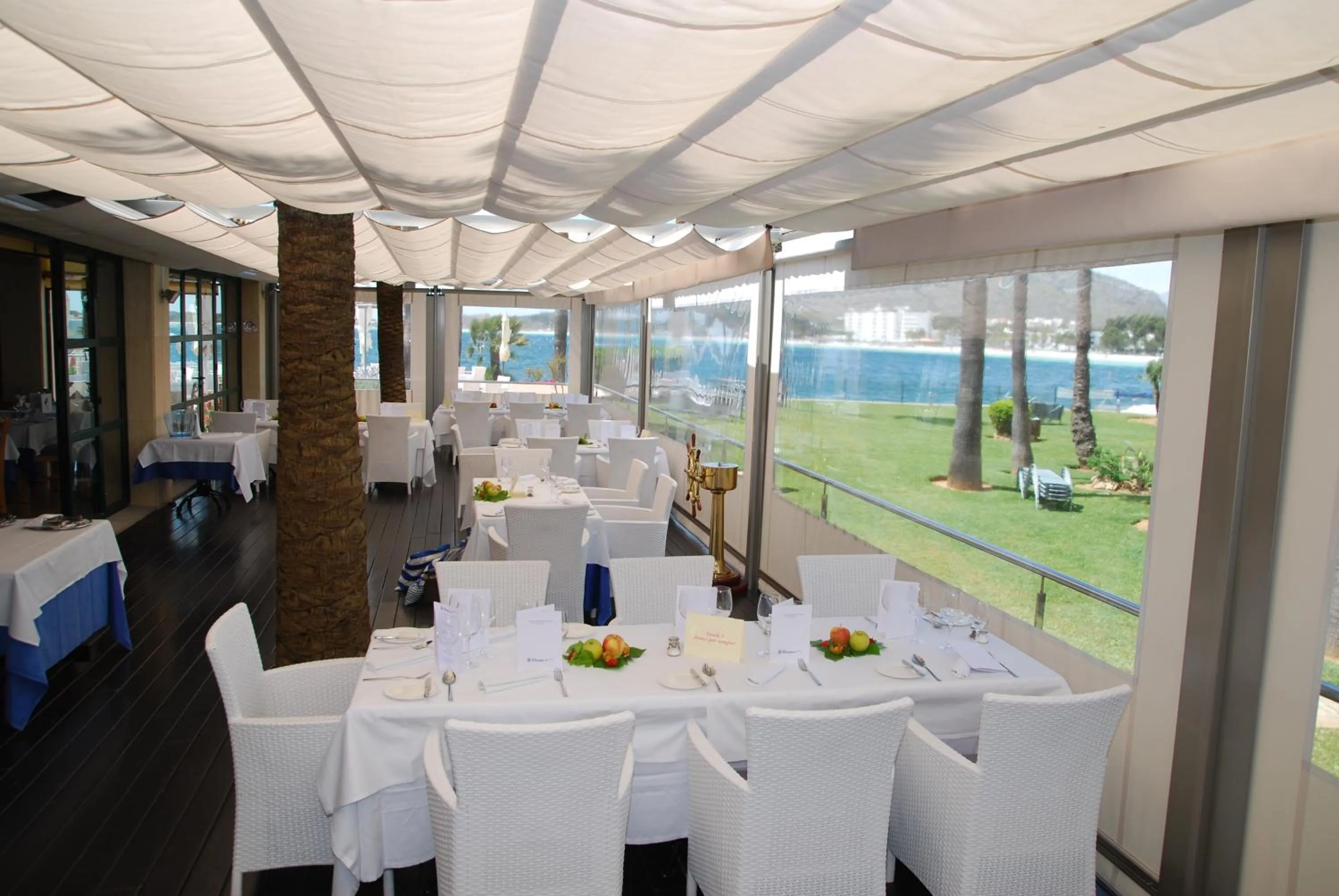 Sea view in Botel Alcudiamar - Alojamiento para Navegantes