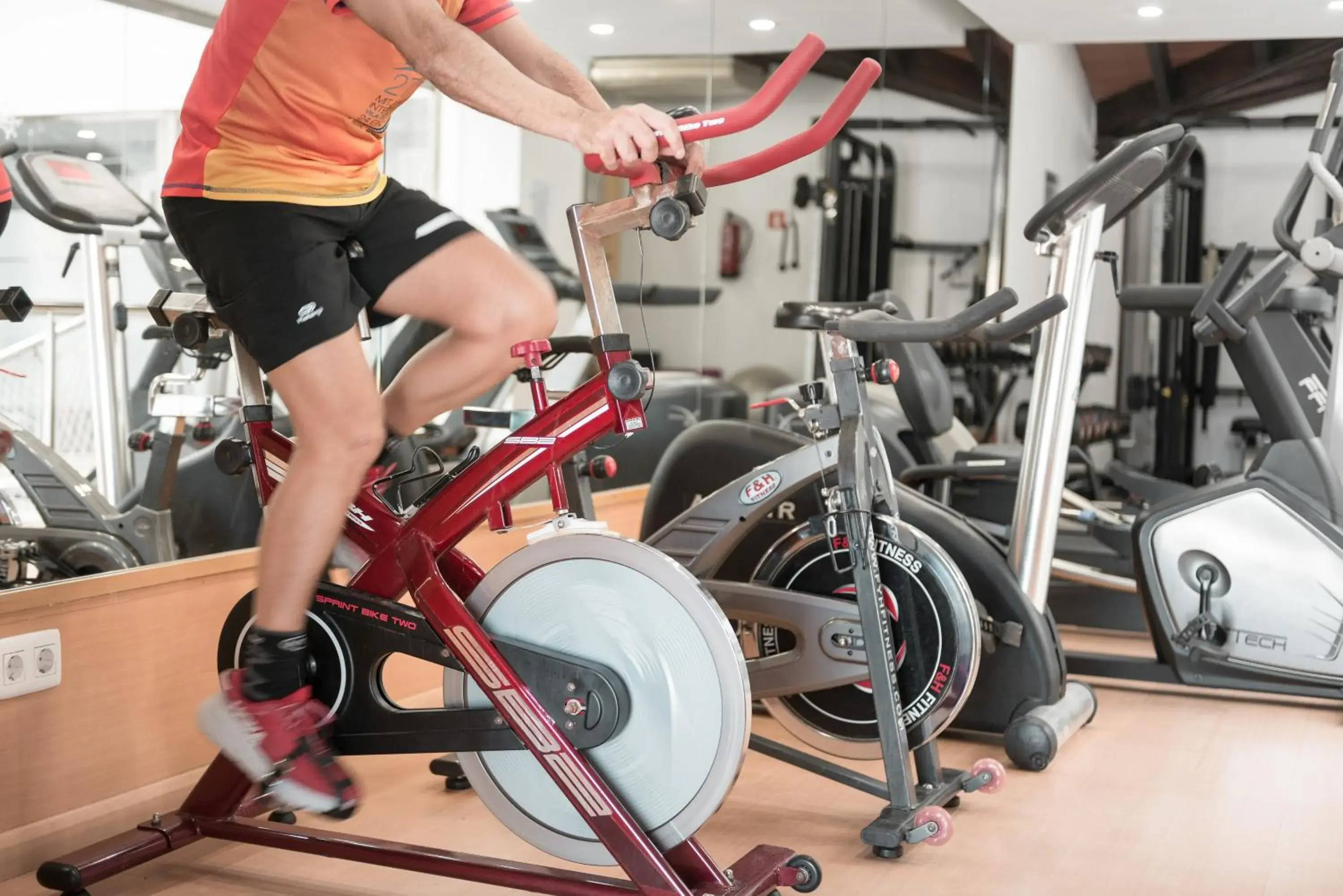 Fitness centre/facilities in Botel Alcudiamar - Alojamiento para Navegantes Fitness centre/facilities in Botel Alcudiamar - Alojamiento para Navegantes