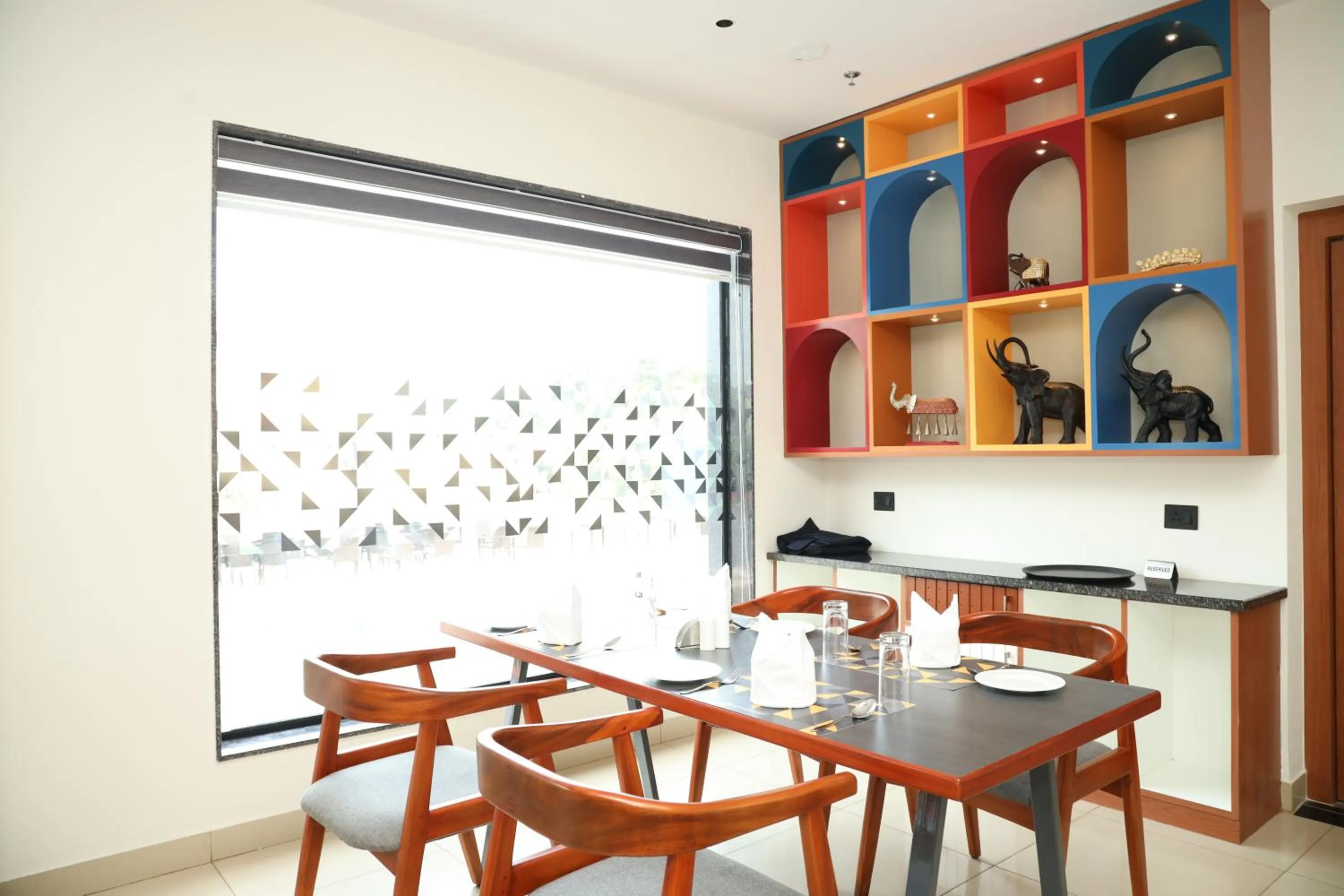 Restaurant/places to eat in The Citi Residenci Hotel, Banskopa