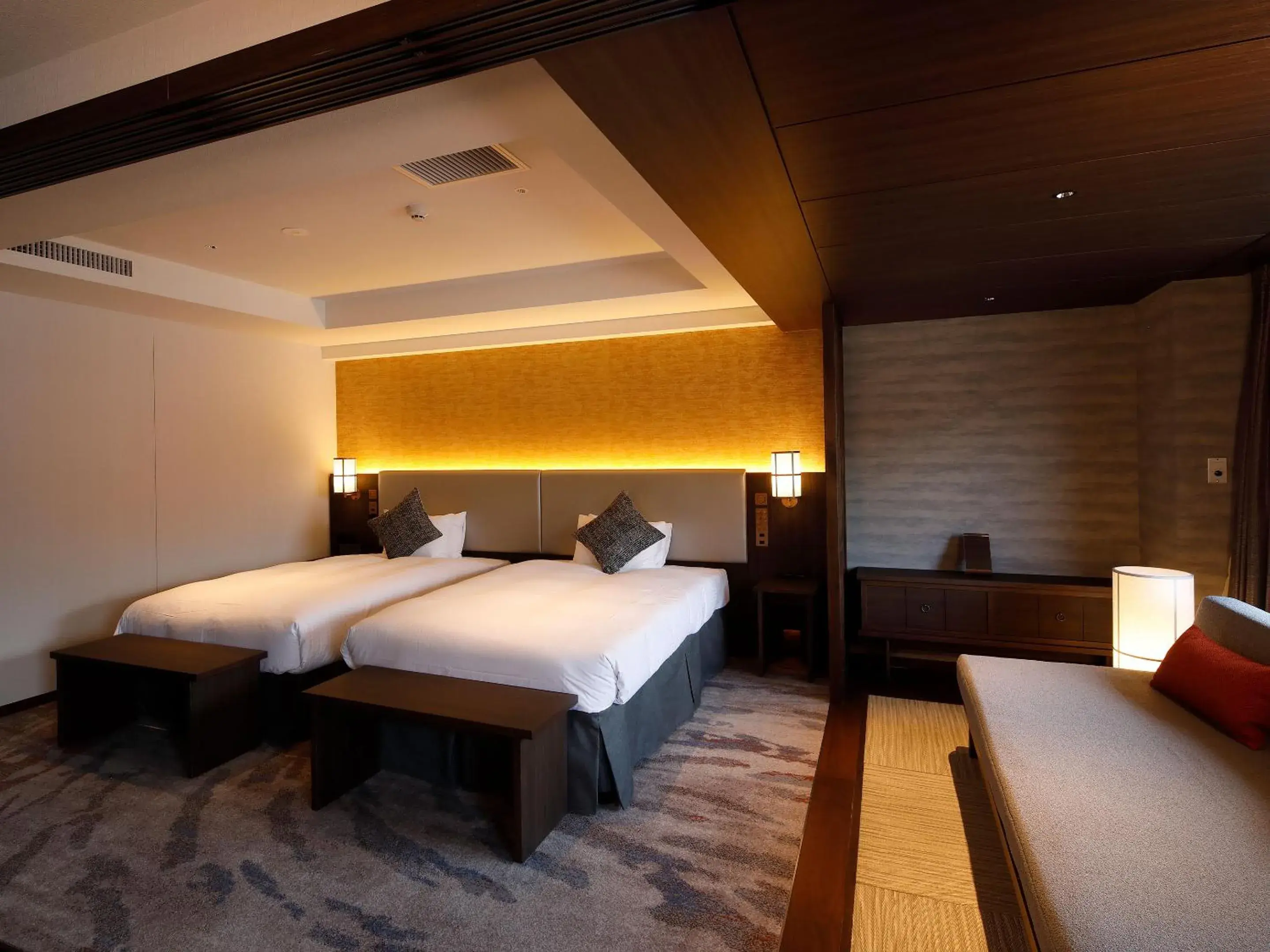 Royal Suite with View Bath - single occupancy - Breakfast and French Dinner Included - Non-Smoking in Executive Suite SUIREI Royal Suite with View Bath - single occupancy - Breakfast and French Dinner Included - Non-Smoking in Executive Suite SUIREI
