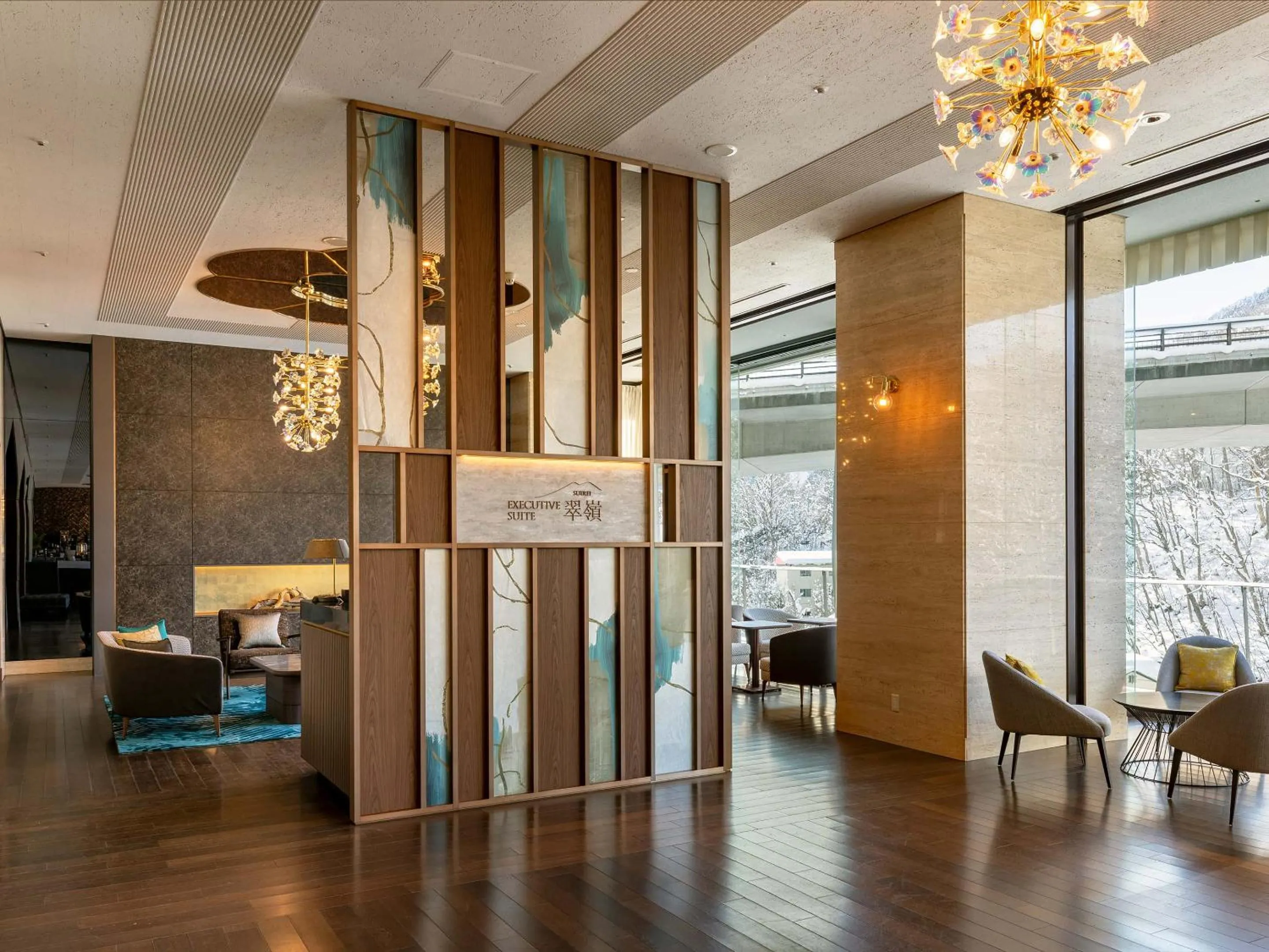 Property building in Executive Suite SUIREI