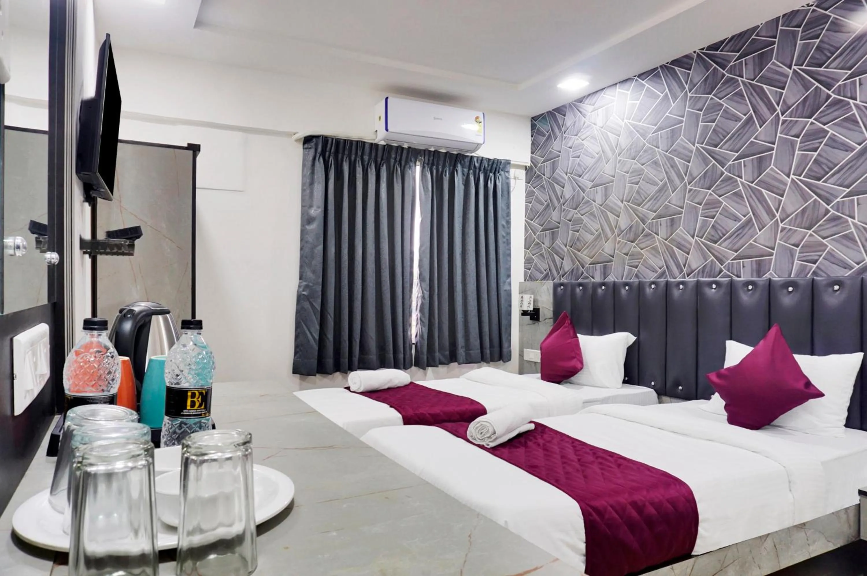 Bed in Hotel Orchard Park