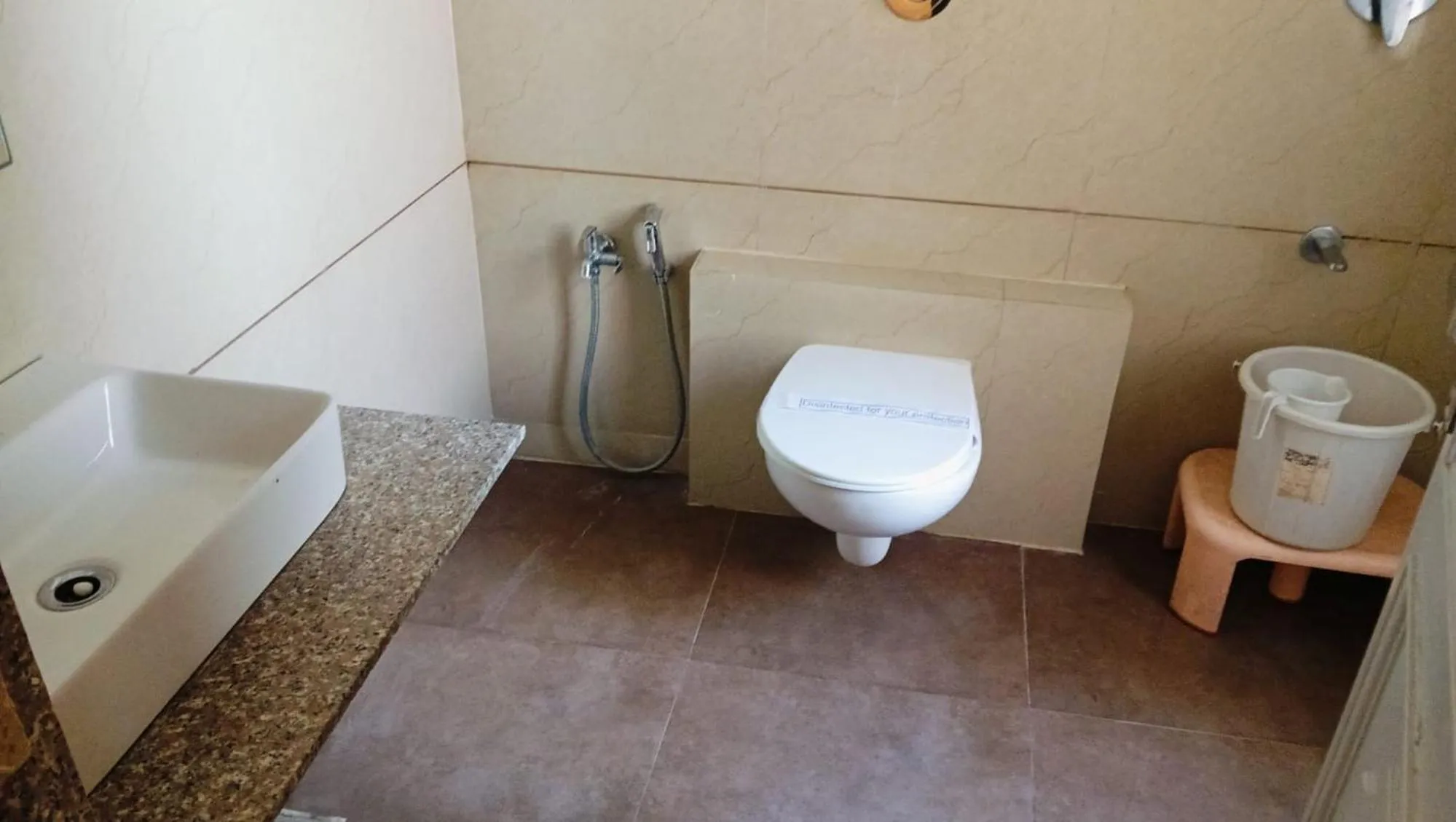 Bathroom in Hotel Crown