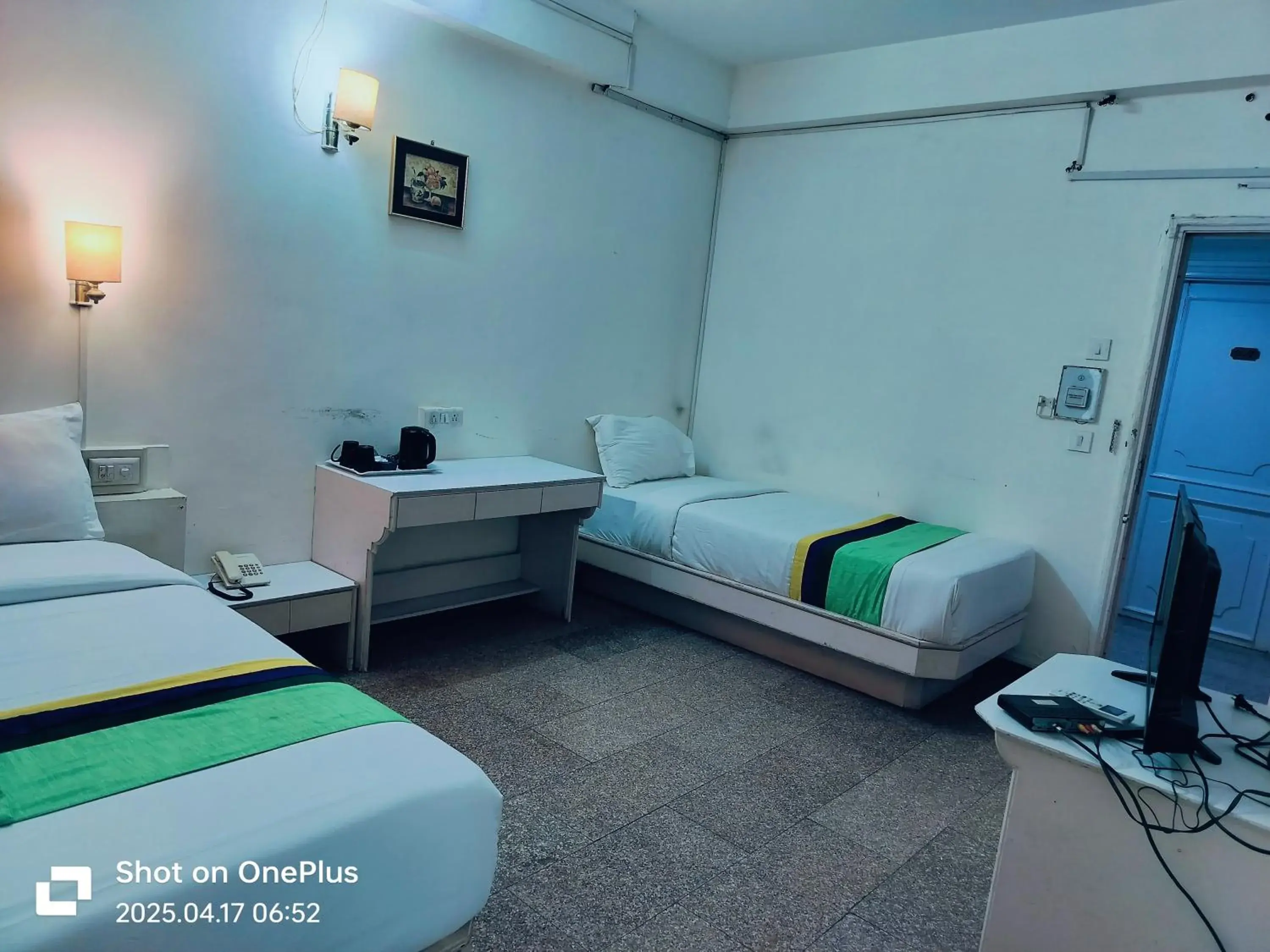 Bed in Hotel Crown Bed in Hotel Crown