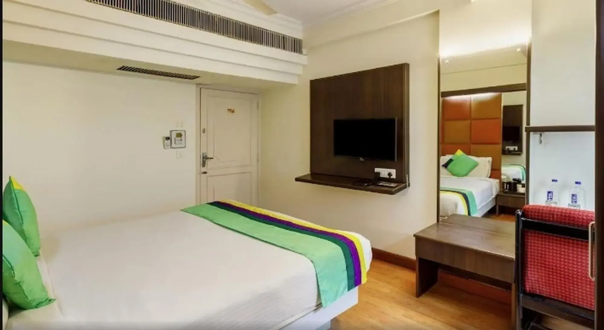 Bed in Hotel Crown Bed in Hotel Crown