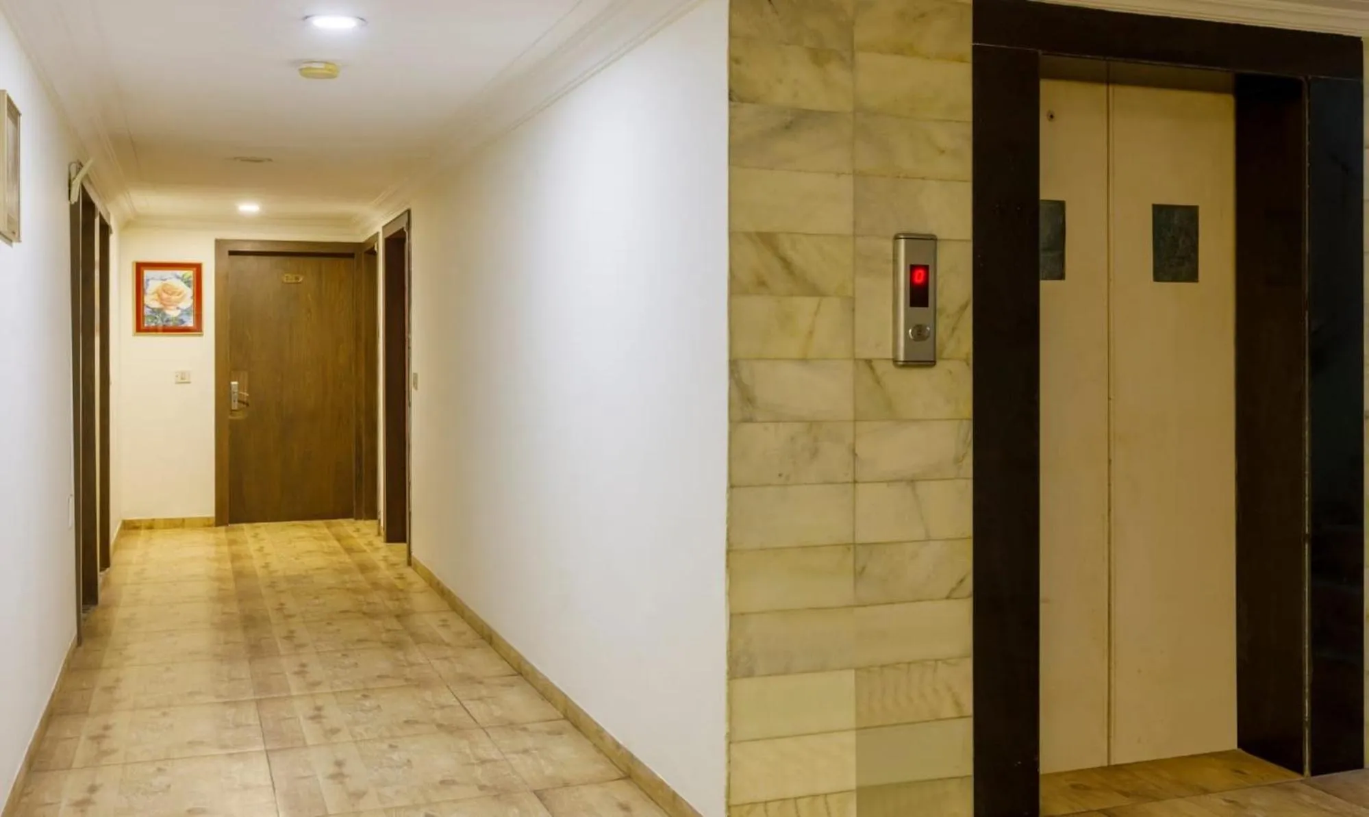 Property building in Hotel Crown