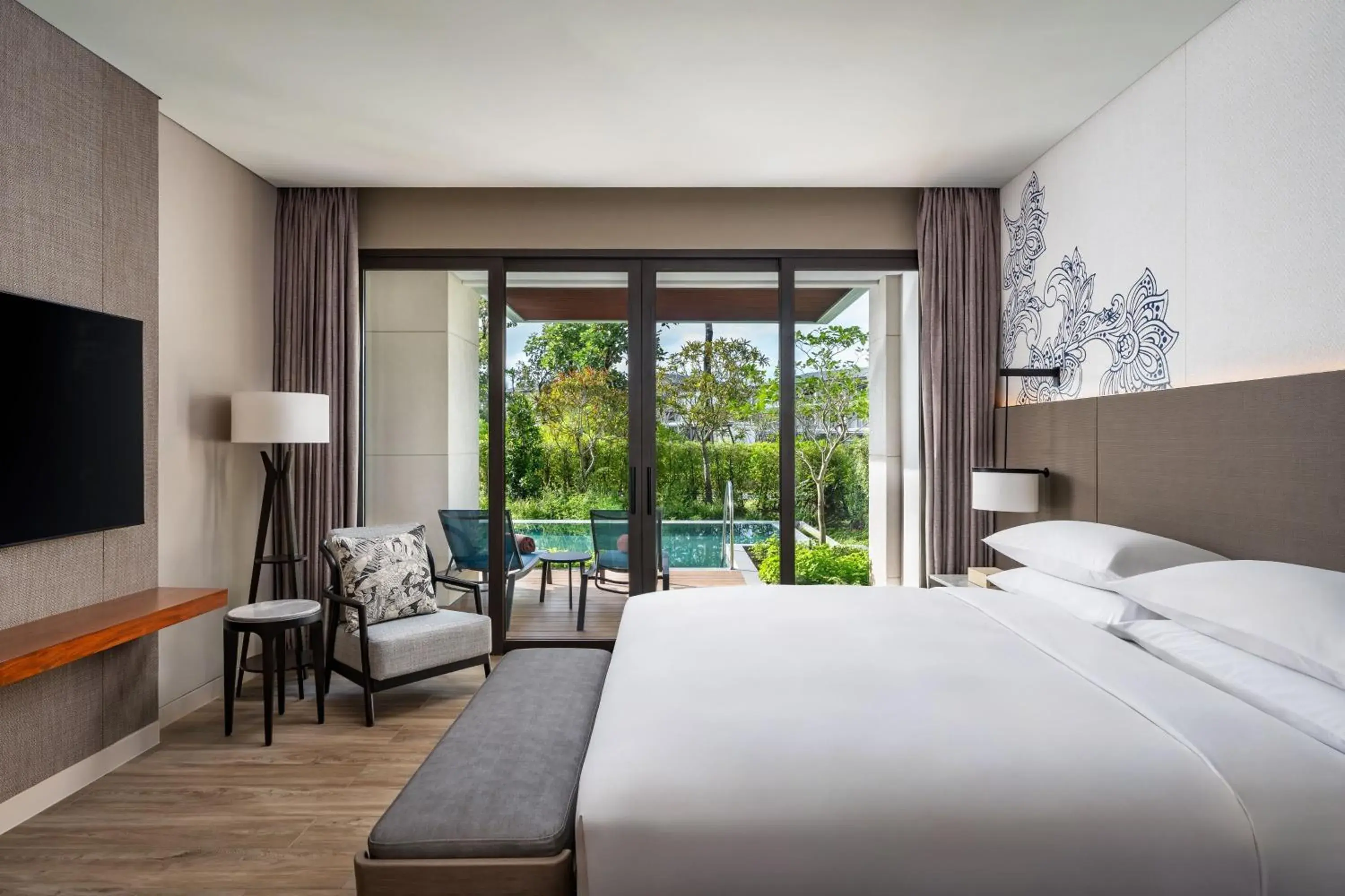 Swimming pool, Bed in Khao Lak Marriott Beach Resort & Spa Swimming pool, Bed in Khao Lak Marriott Beach Resort & Spa