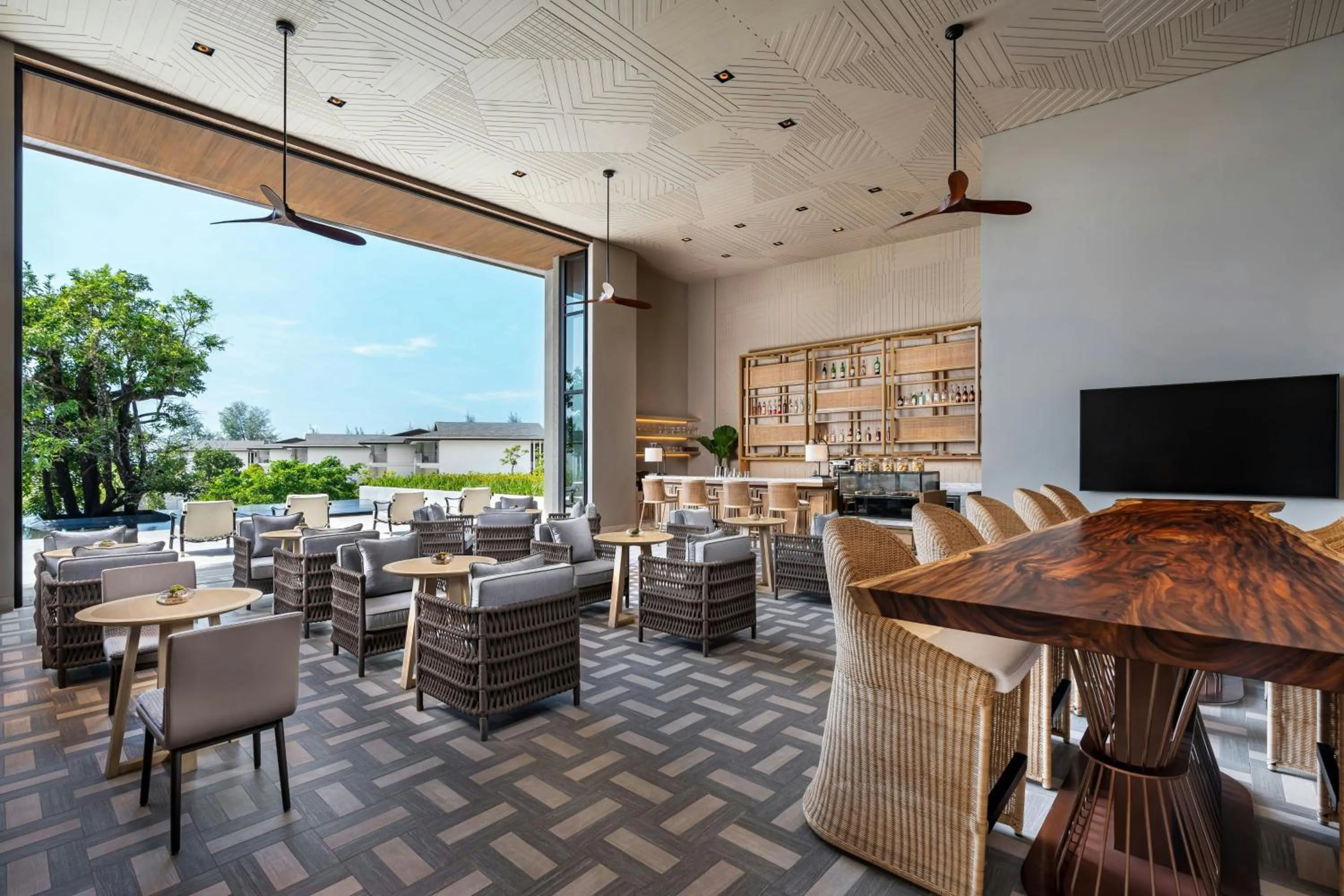 Lounge or bar in Khao Lak Marriott Beach Resort & Spa