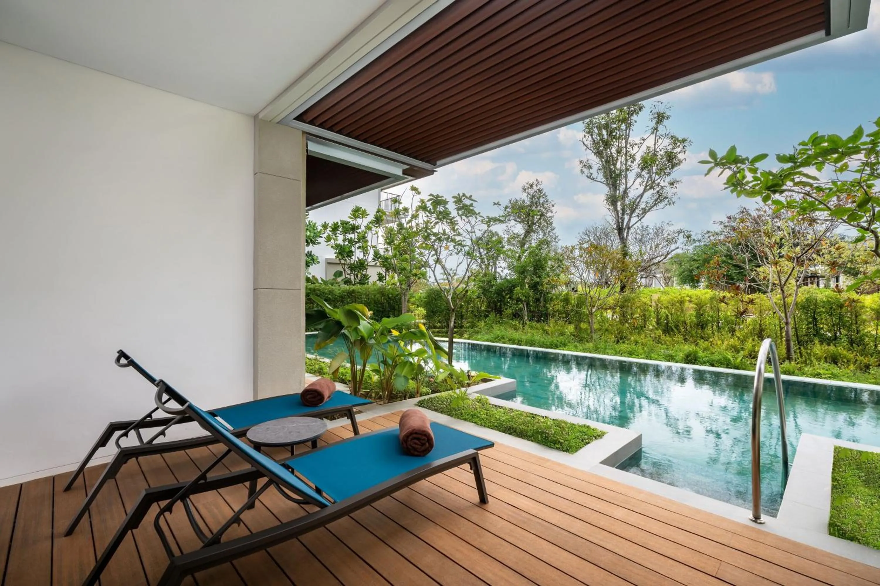 Swimming pool in Khao Lak Marriott Beach Resort & Spa