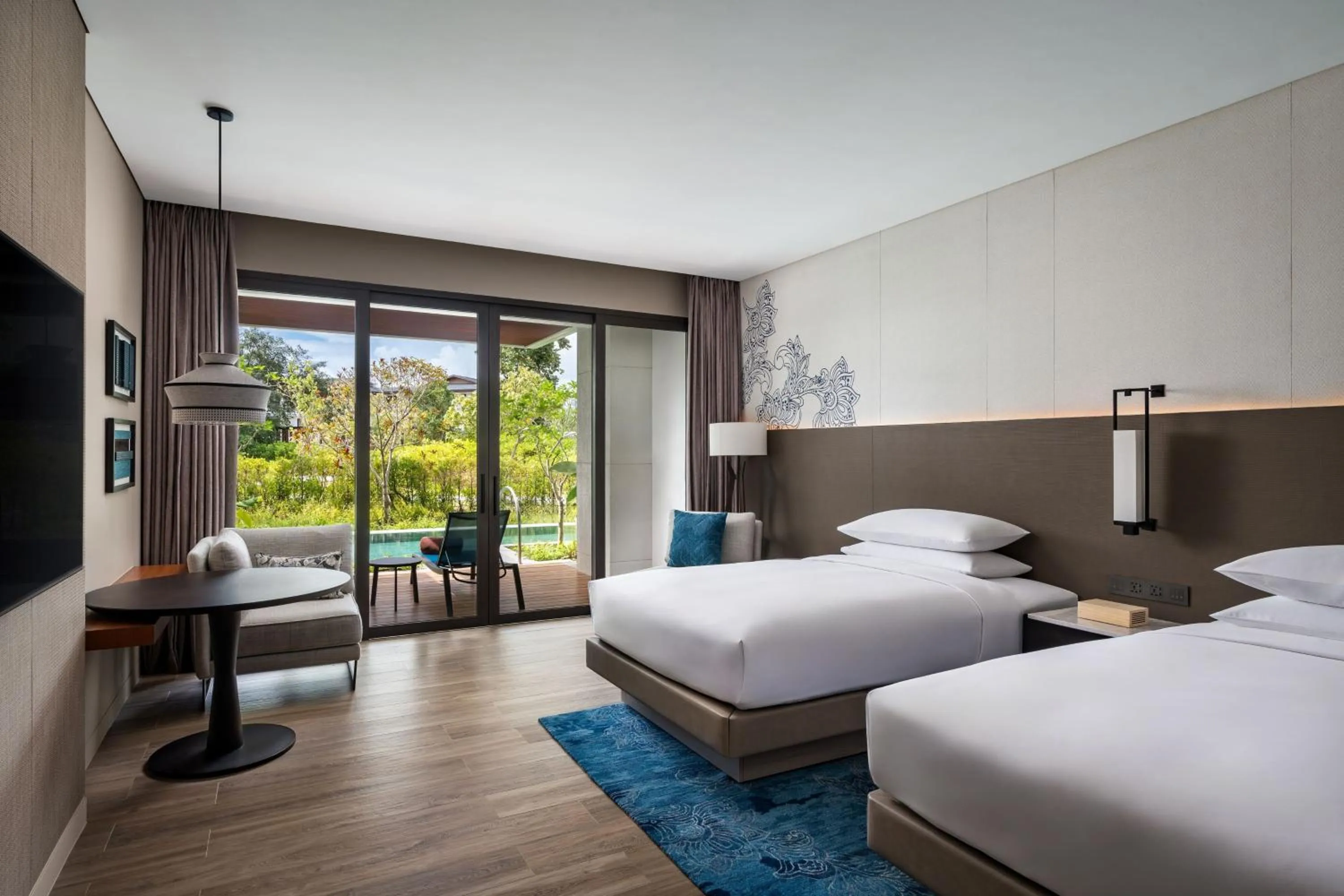 Swimming pool, Bed in Khao Lak Marriott Beach Resort & Spa