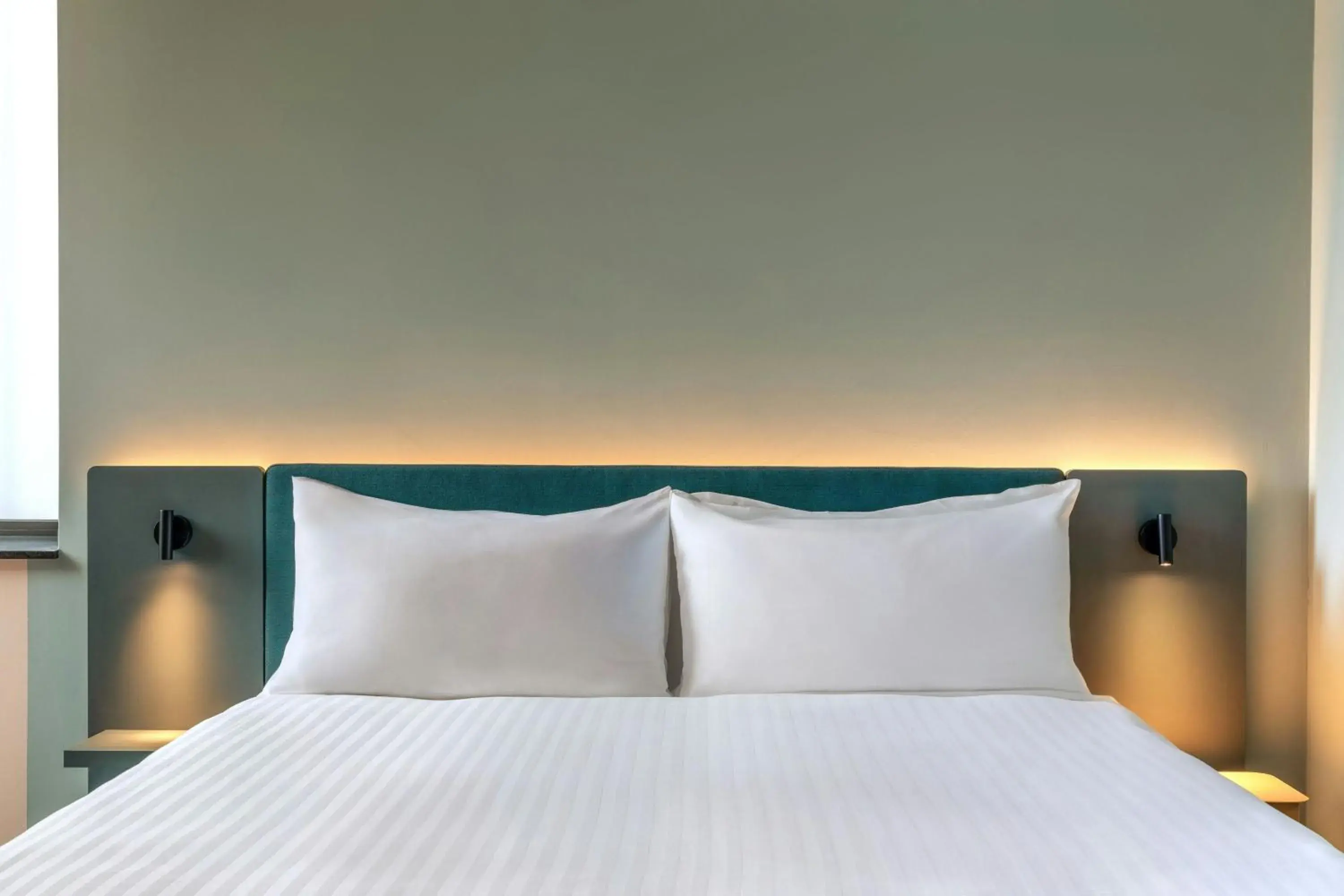 Photo of the whole room, Bed in The Rebyl, Nijmegen, a Tribute Portfolio Hotel Photo of the whole room, Bed in The Rebyl, Nijmegen, a Tribute Portfolio Hotel