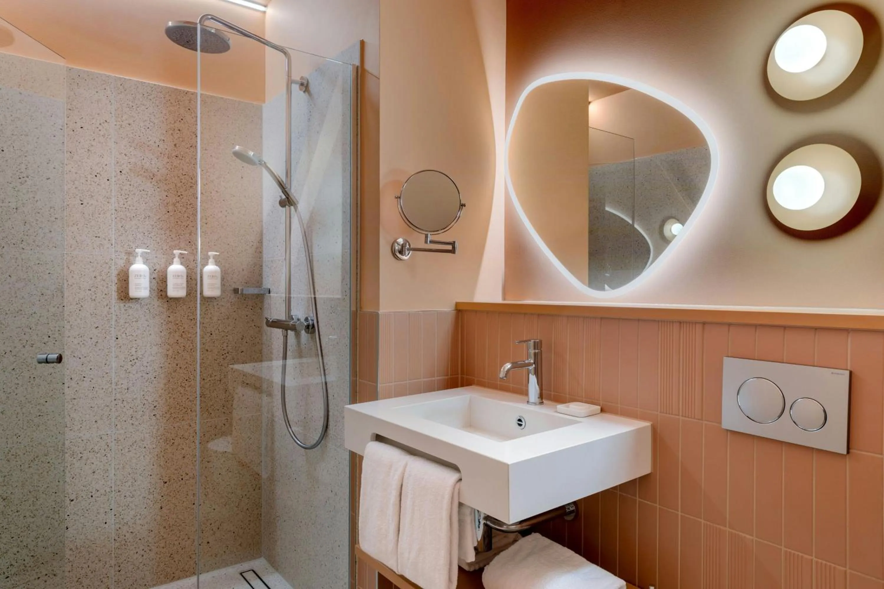 Bathroom in The Rebyl, Nijmegen, a Tribute Portfolio Hotel