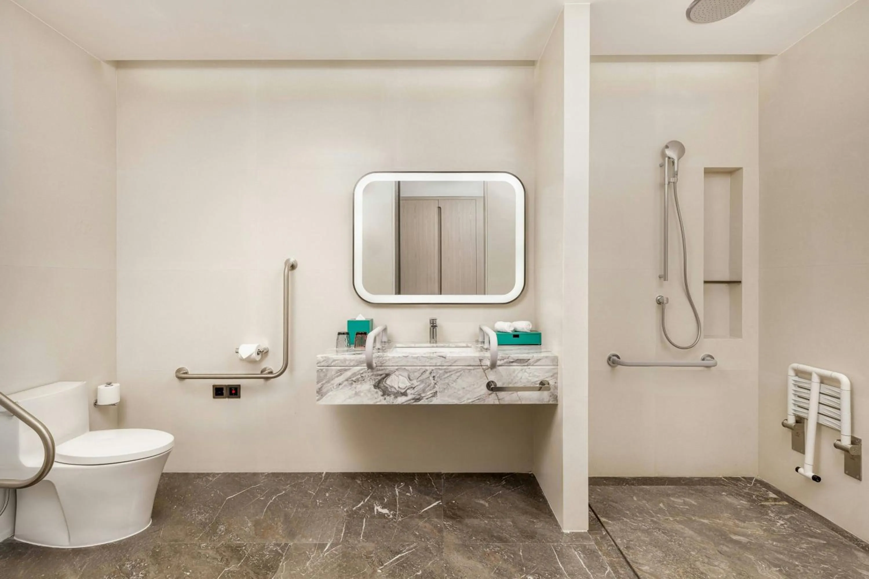 Bathroom in Lishui Marriott Hotel