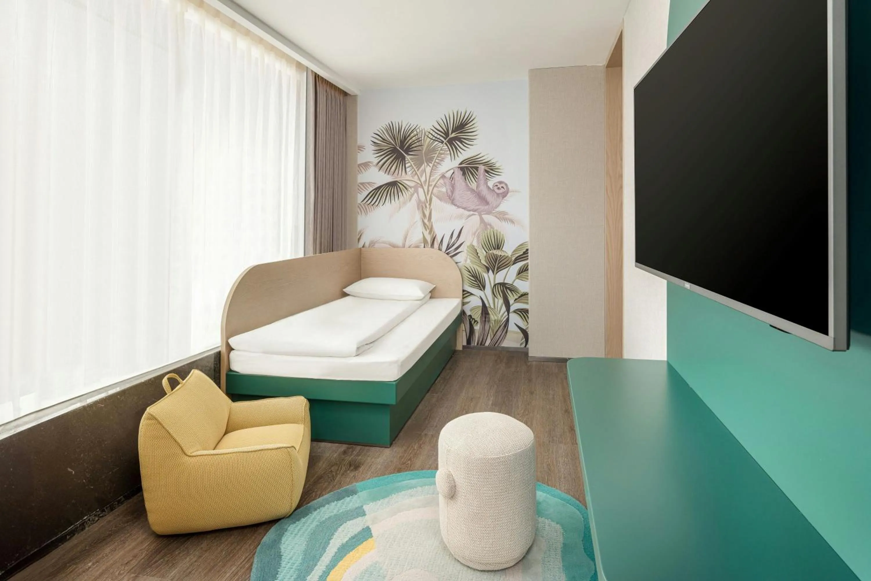 Photo of the whole room, Bed in Lishui Marriott Hotel