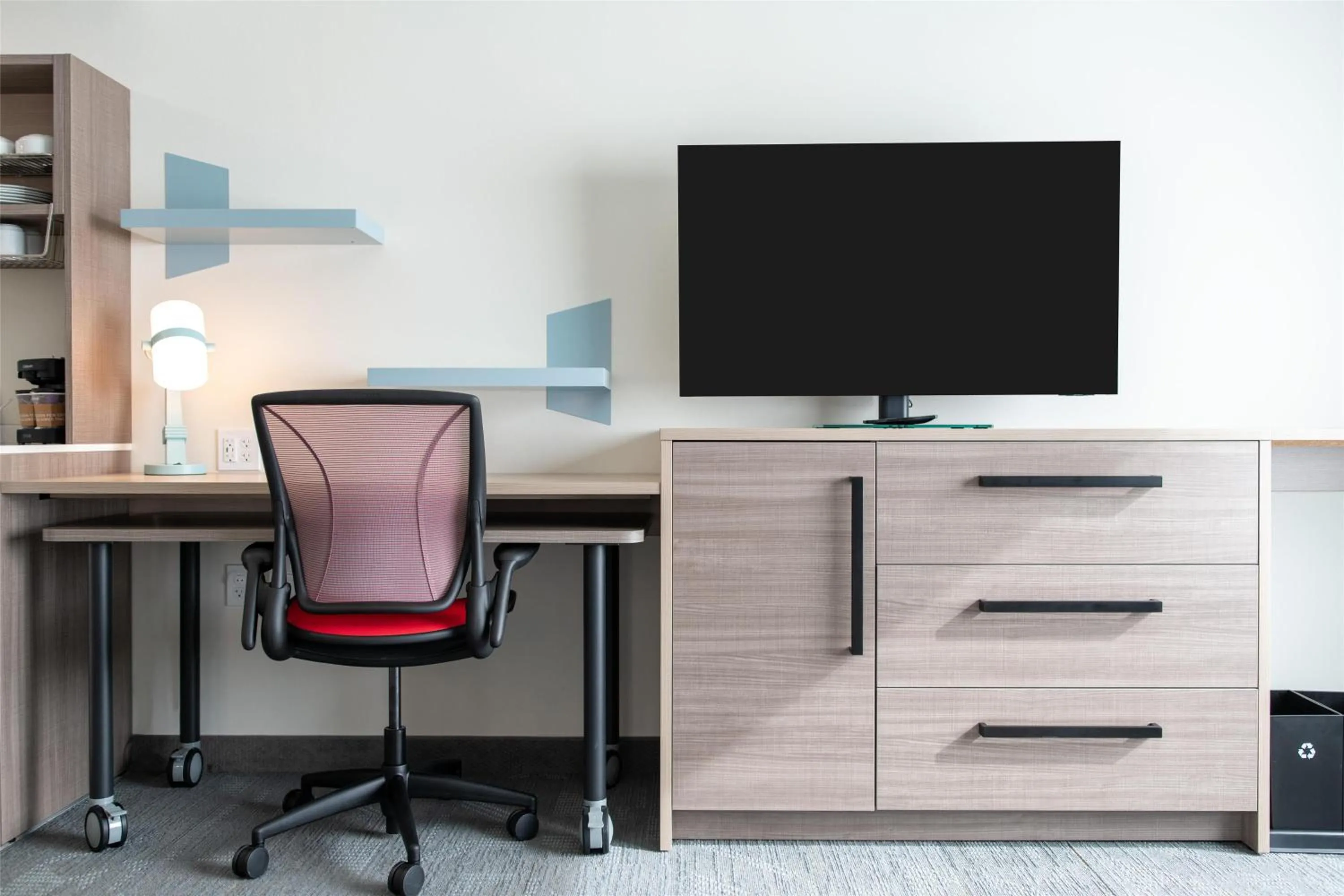 Bedroom in Home2 Suites By Hilton Effingham