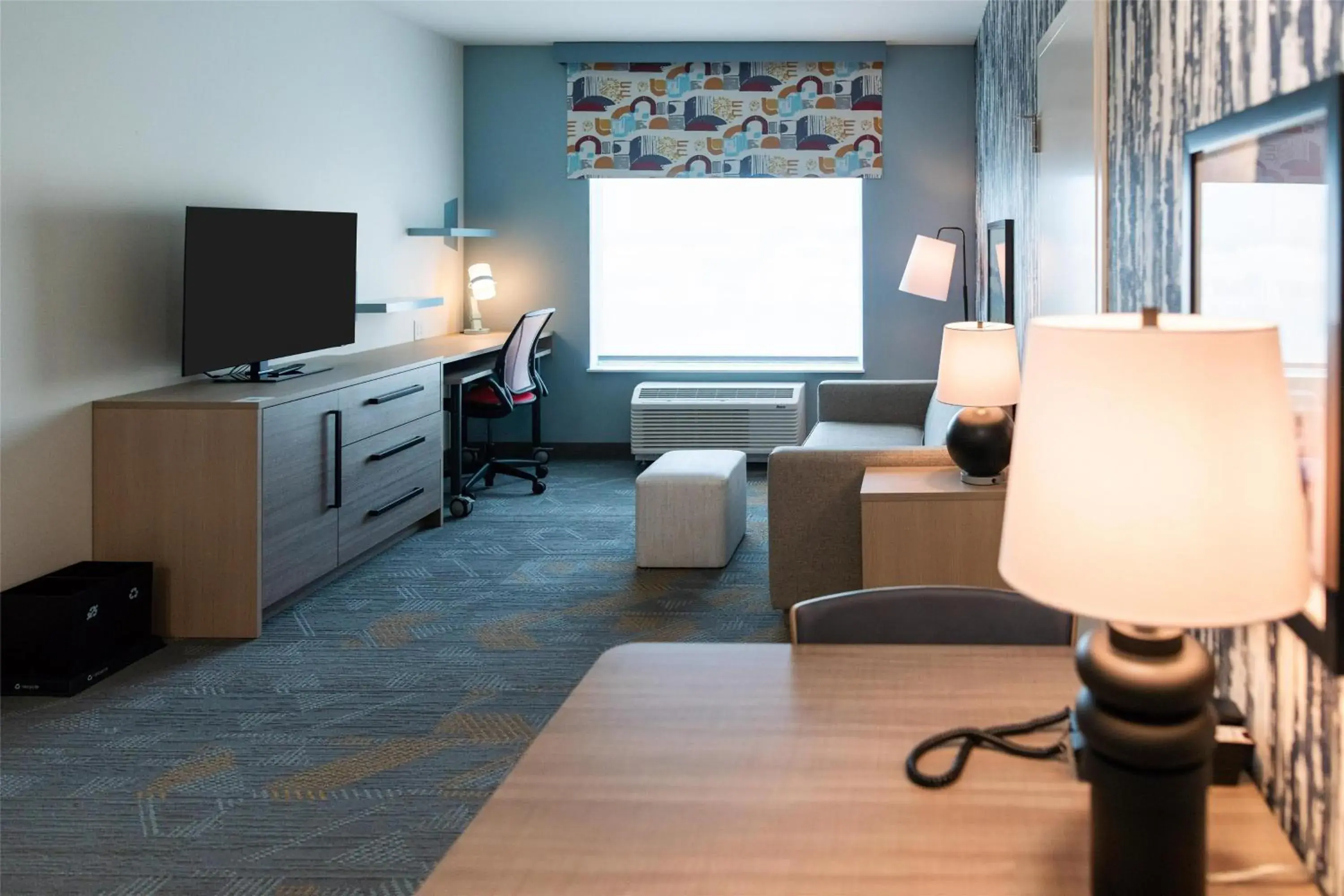 One-Bedroom King Suite with Bath Tub - Mobility Accessible in Home2 Suites By Hilton Effingham One-Bedroom King Suite with Bath Tub - Mobility Accessible in Home2 Suites By Hilton Effingham