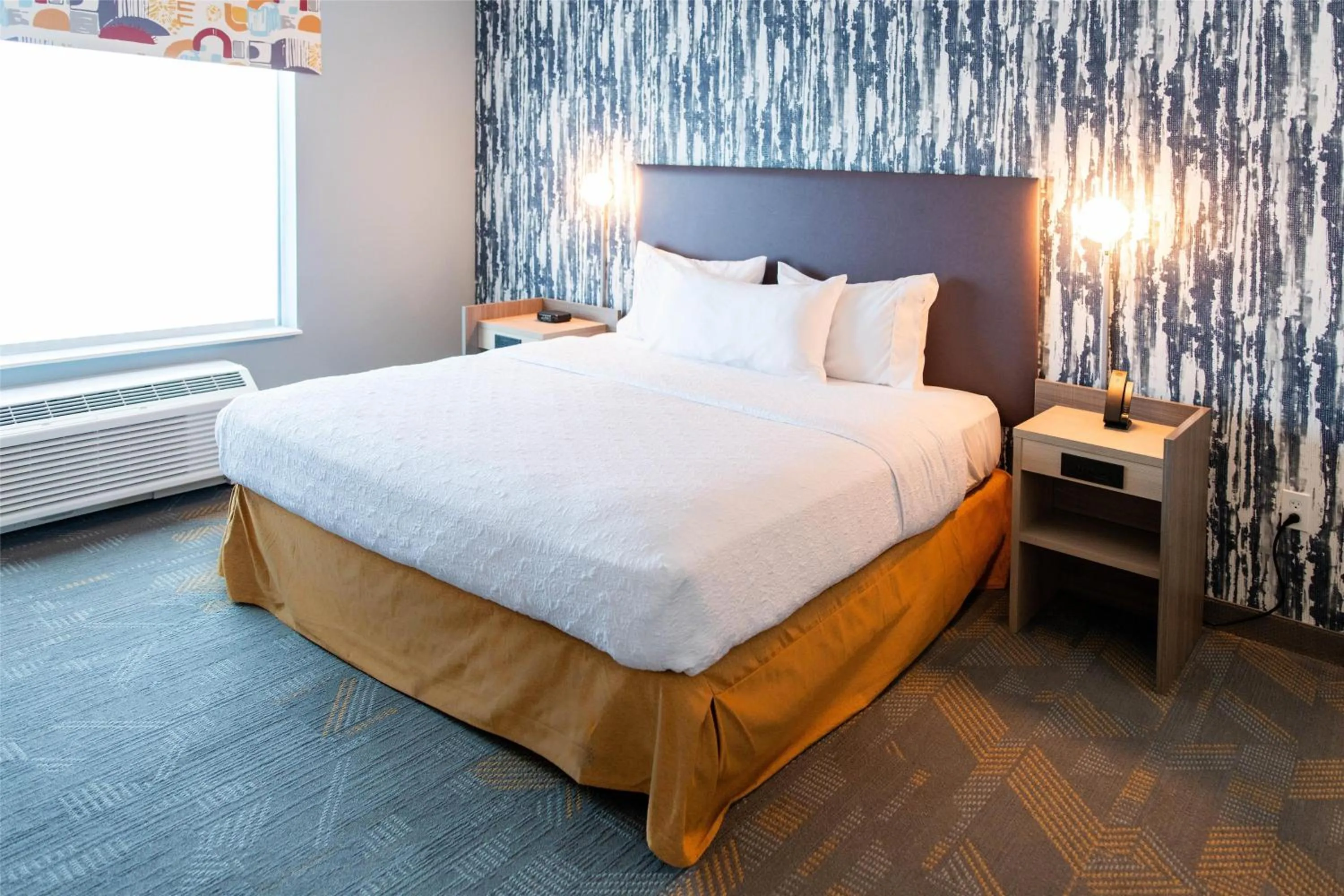 Bed in Home2 Suites By Hilton Effingham