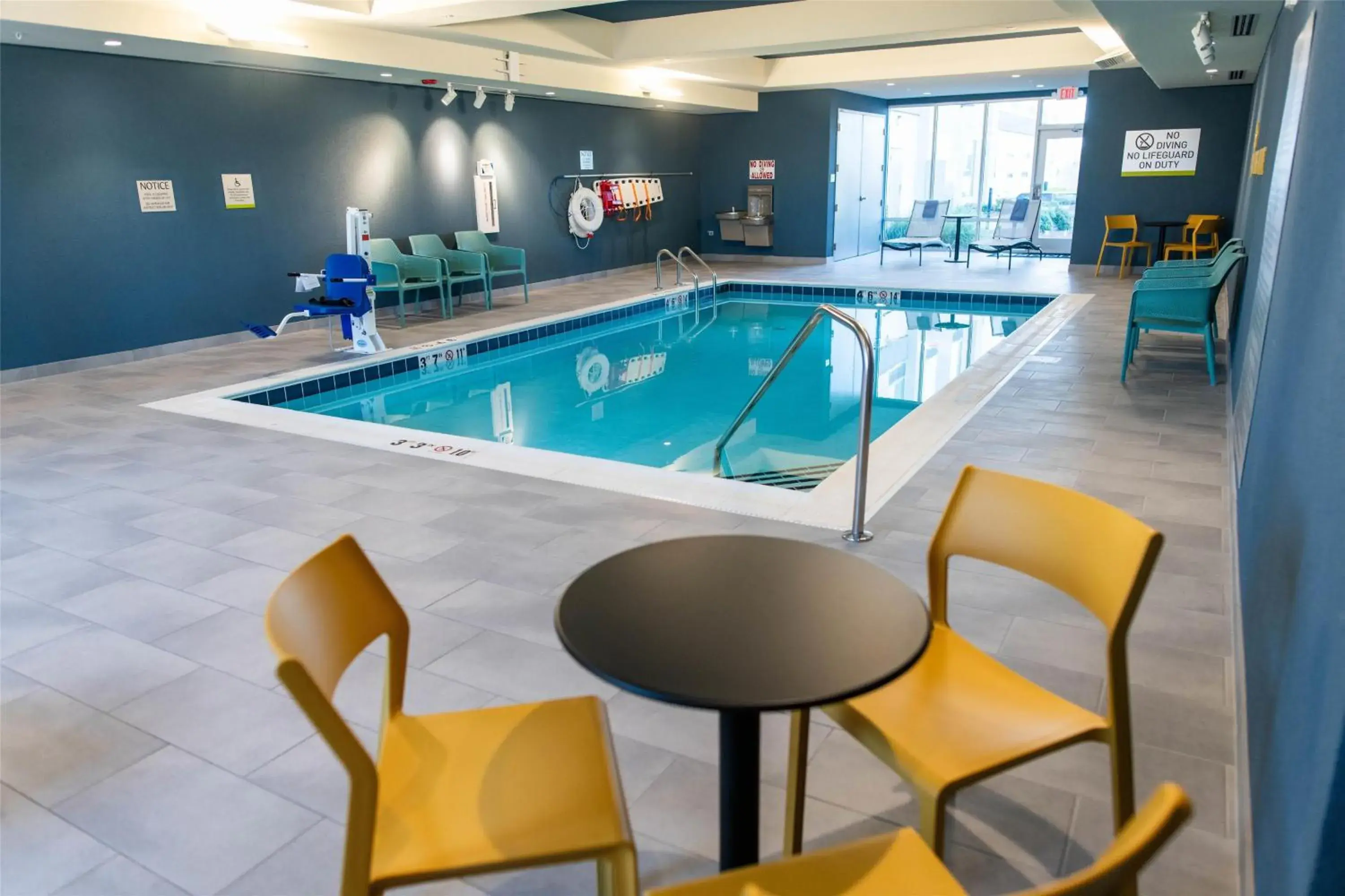 Pool view in Home2 Suites By Hilton Effingham Pool view in Home2 Suites By Hilton Effingham