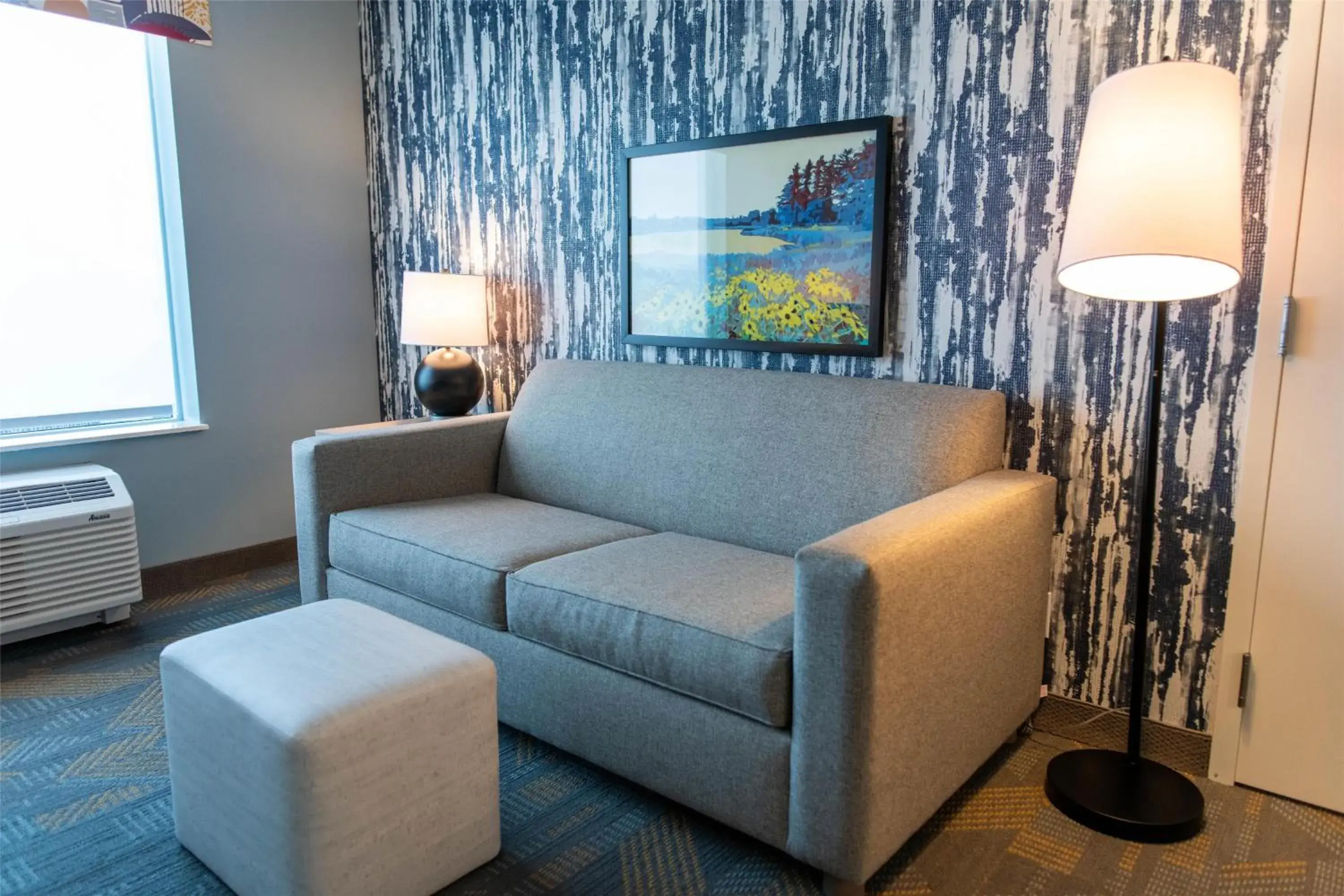 Living room in Home2 Suites By Hilton Effingham Living room in Home2 Suites By Hilton Effingham