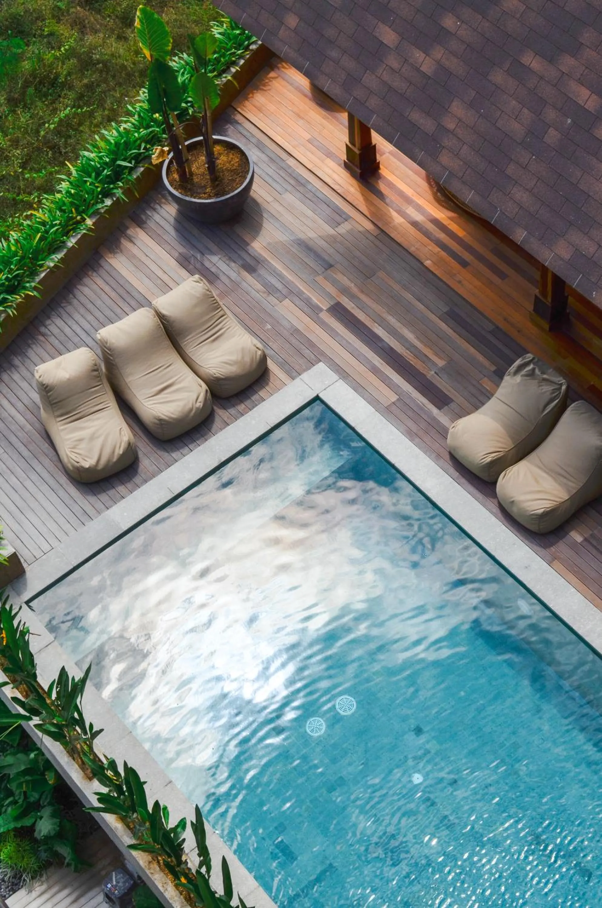 Swimming pool in KammOra Living and Villas