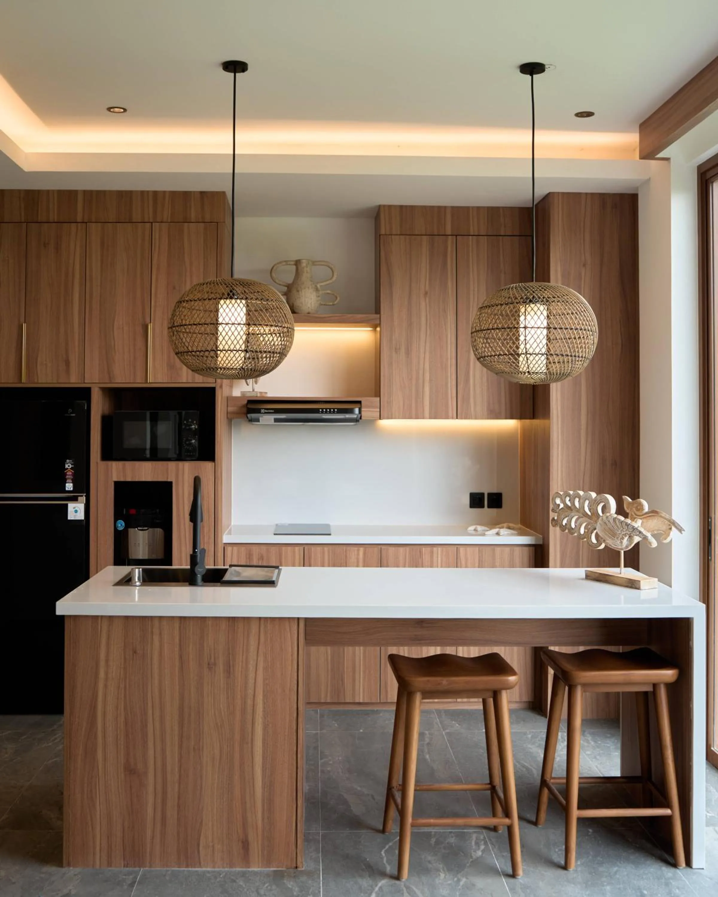 Kitchen or kitchenette in KammOra Living and Villas