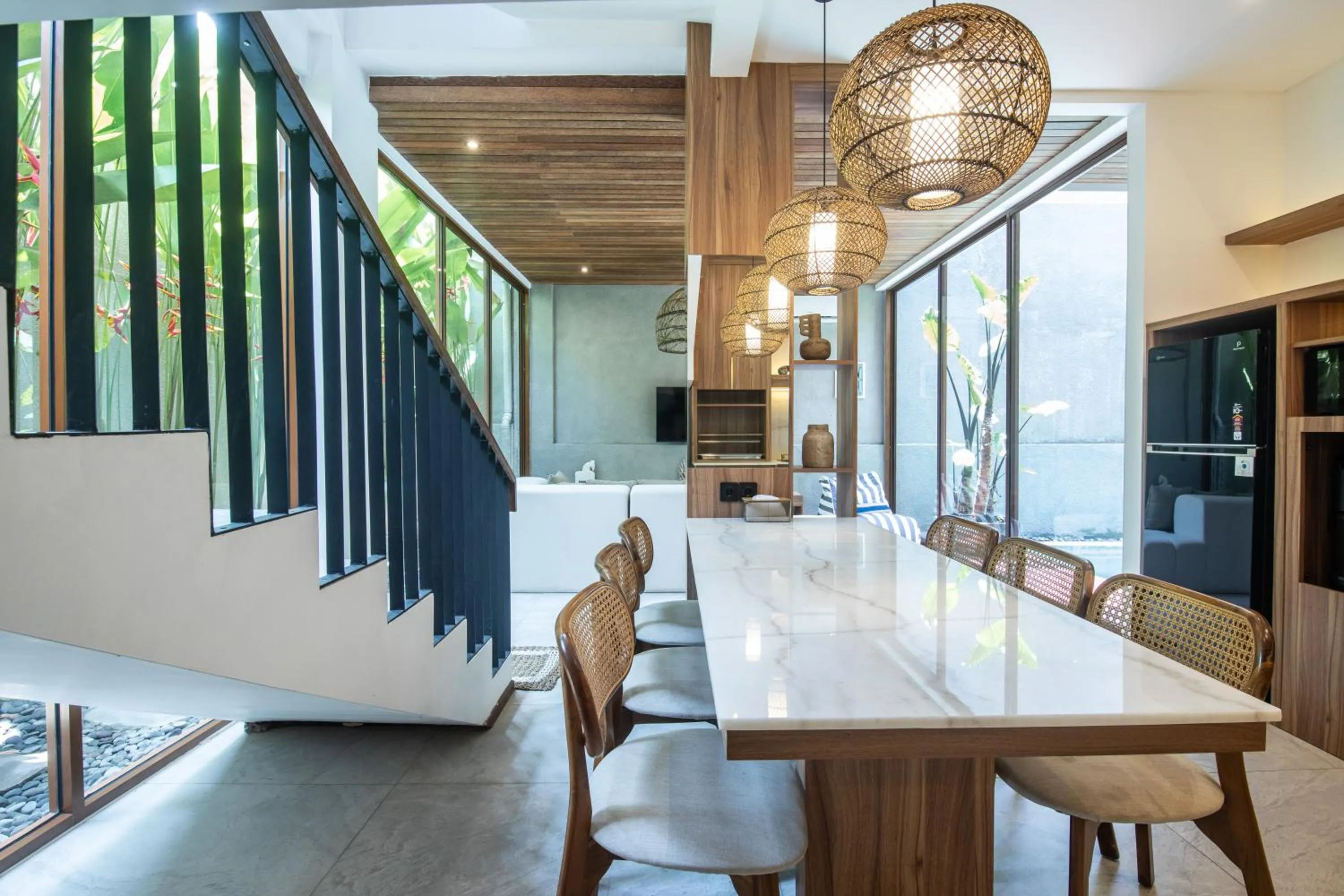 Dining area in KammOra Living and Villas