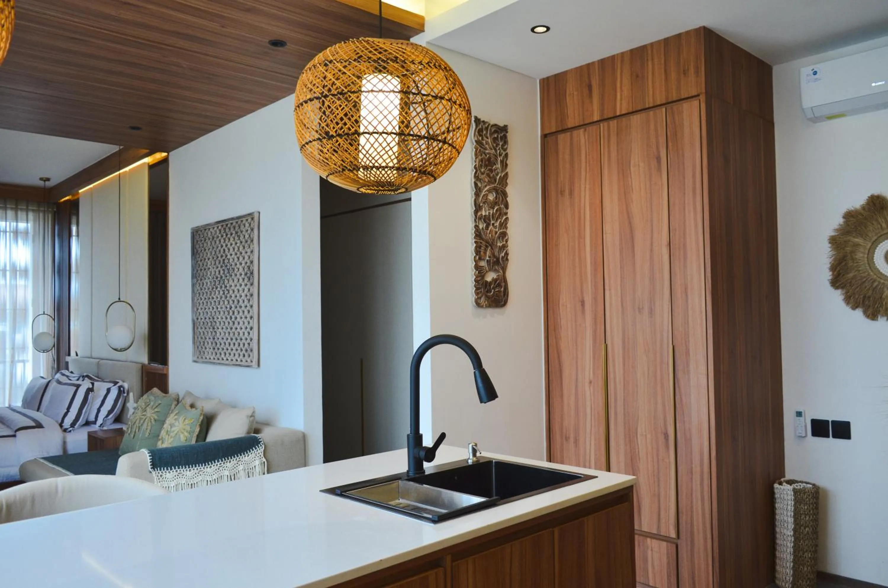 Kitchen or kitchenette, Bed in KammOra Living and Villas