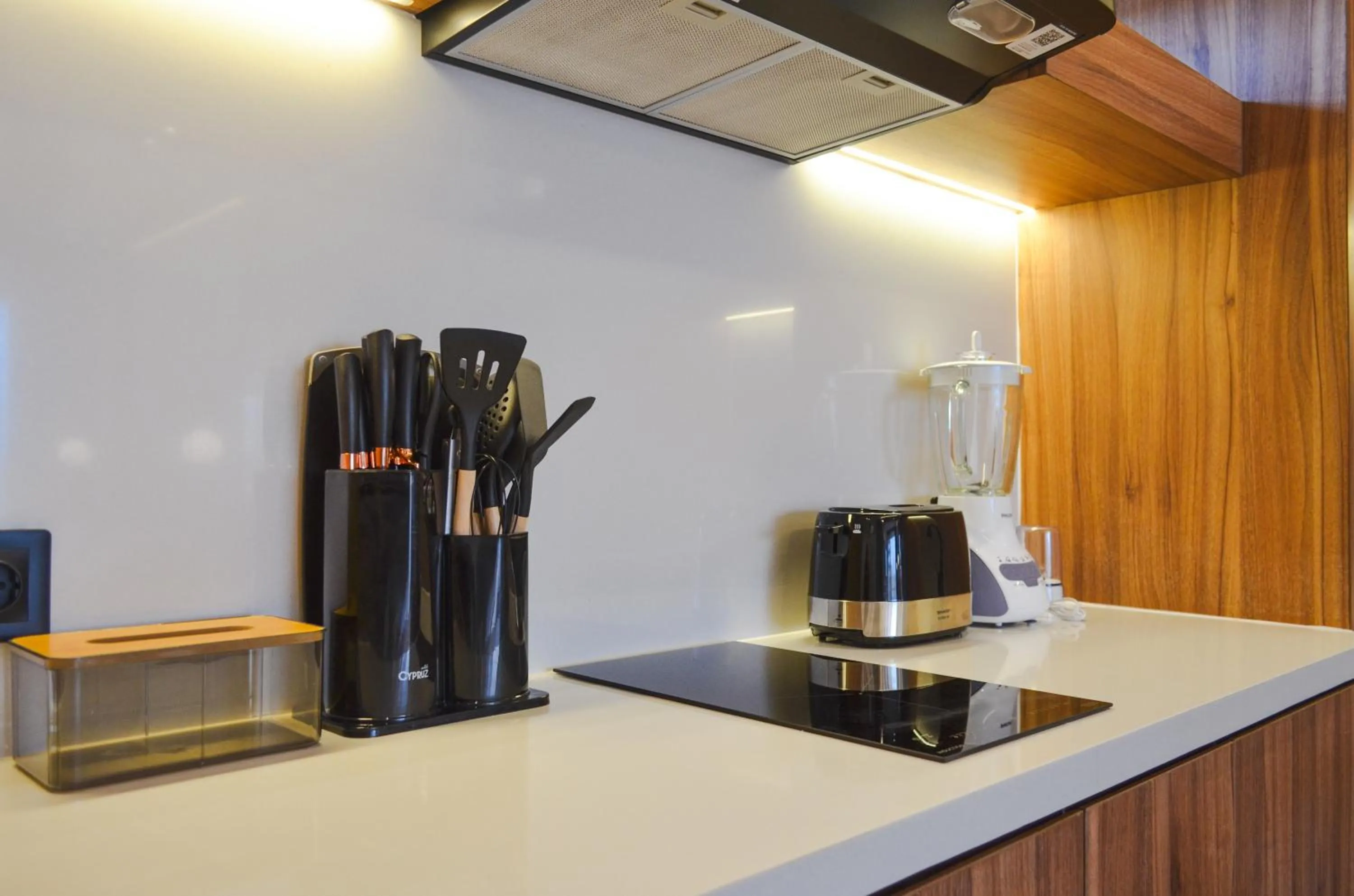 Coffee/tea facilities in KammOra Living and Villas