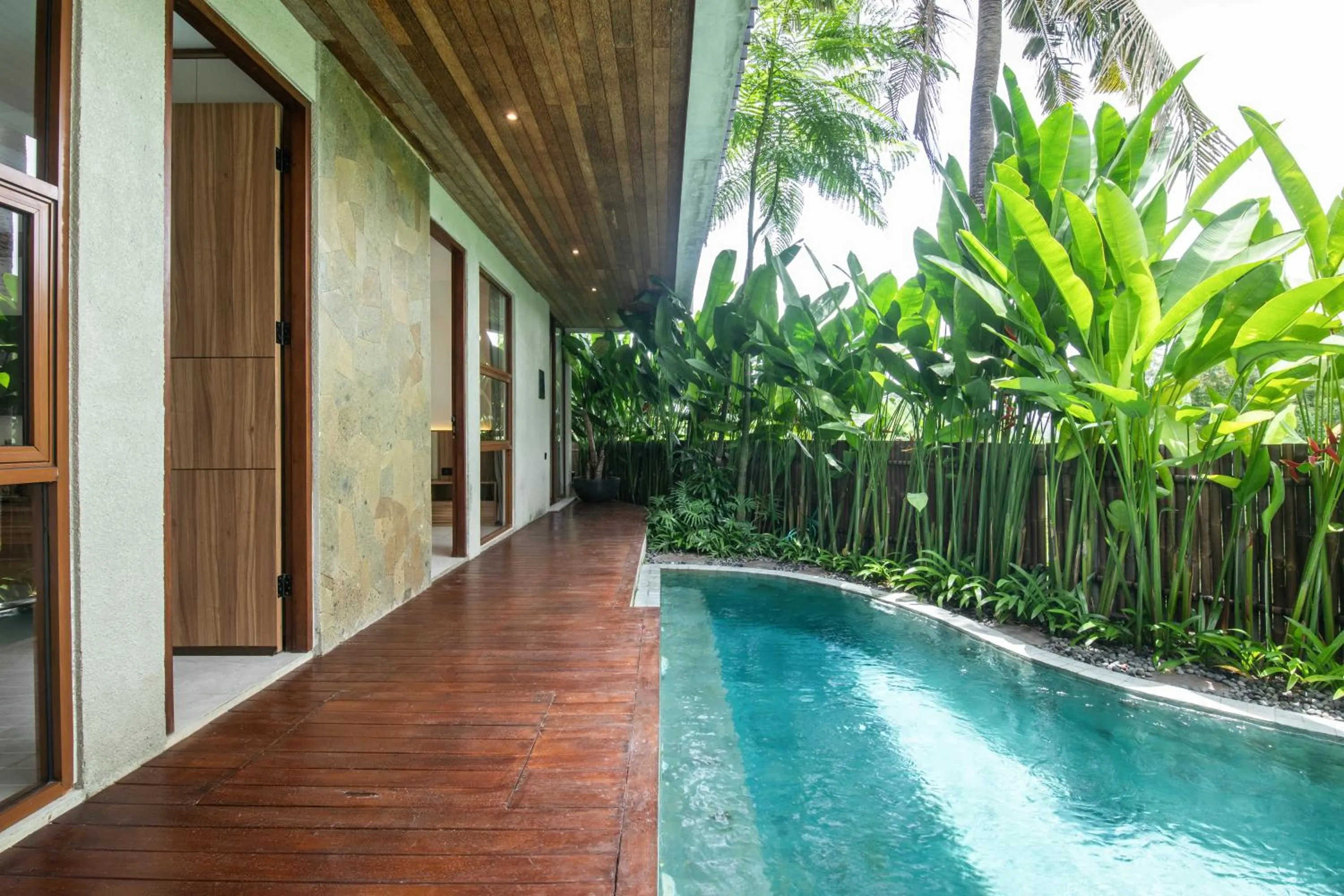 Swimming pool in KammOra Living and Villas