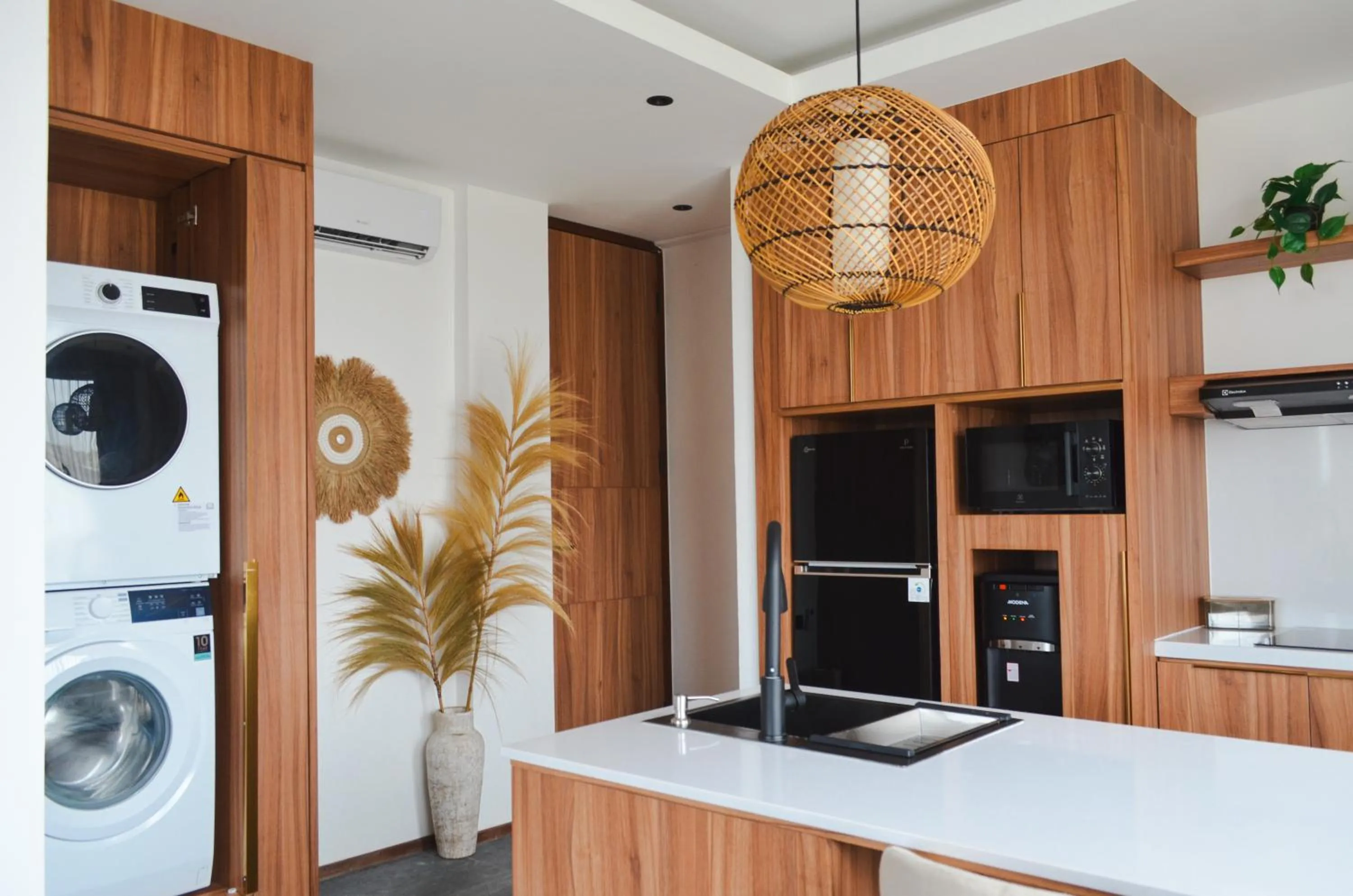 KammOra Living and Villas