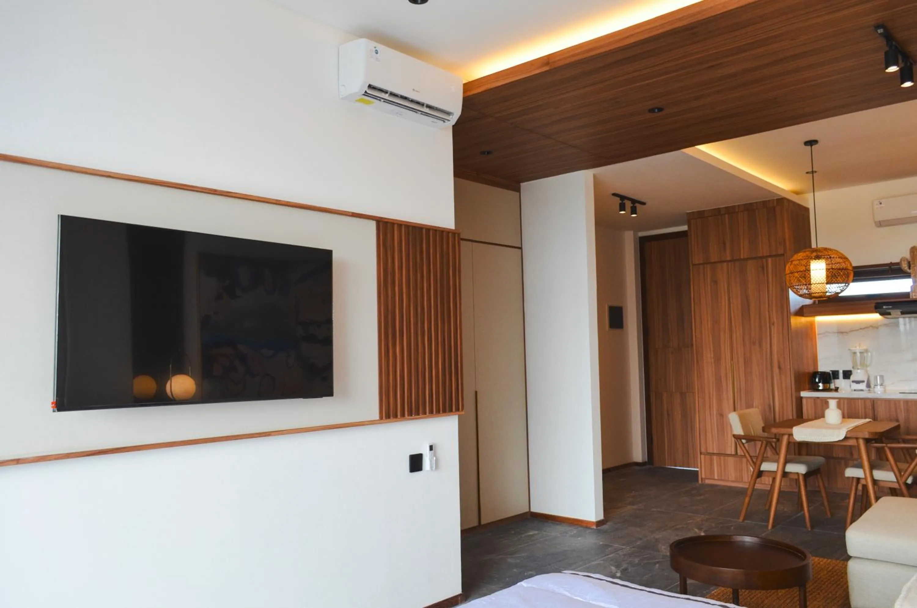 KammOra Living and Villas