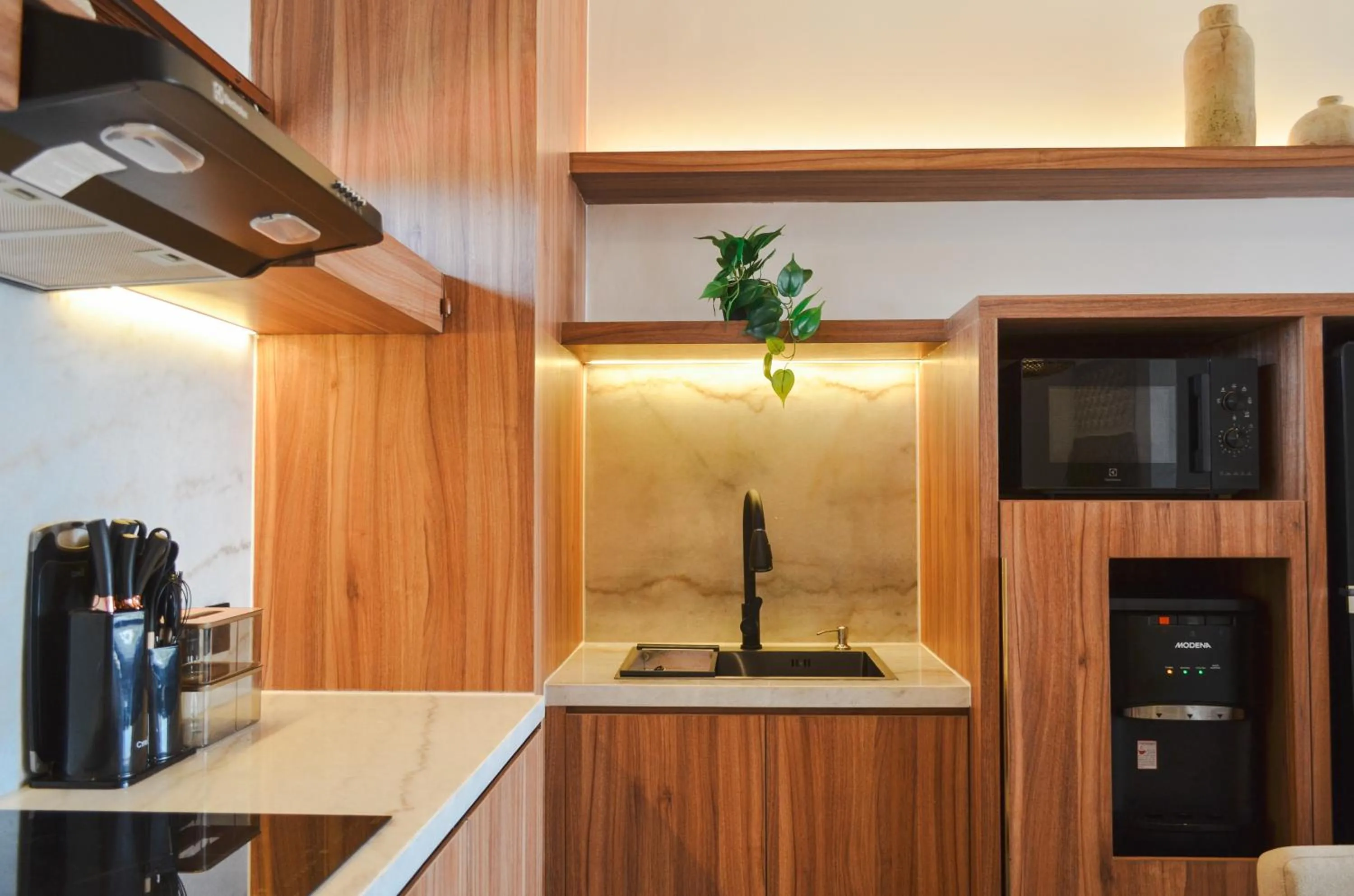 Coffee/tea facilities in KammOra Living and Villas