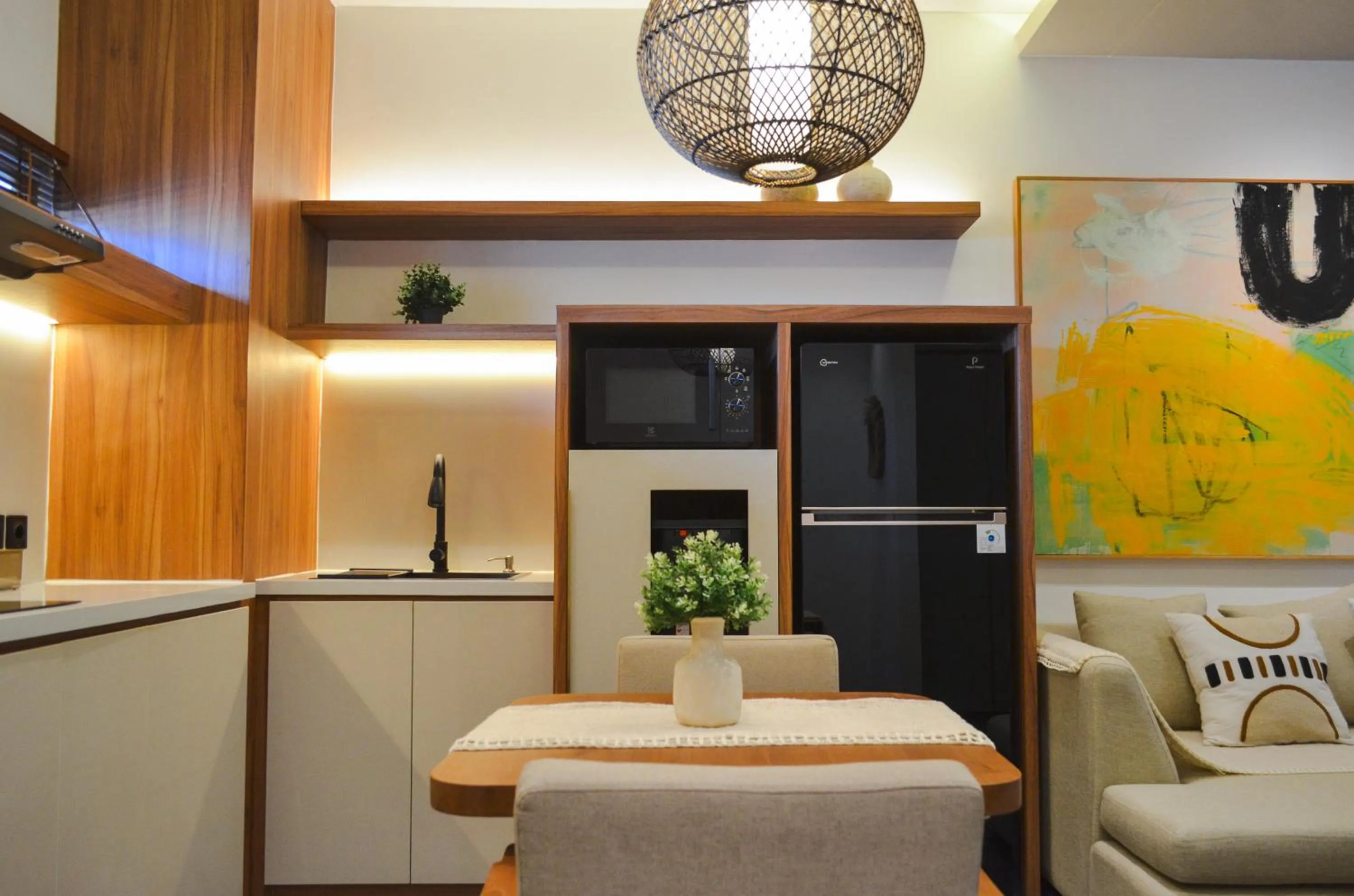 Kitchen or kitchenette in KammOra Living and Villas