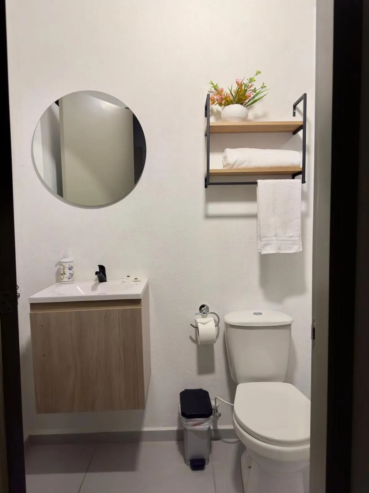 Toilet in Hotel Med Llanogrande