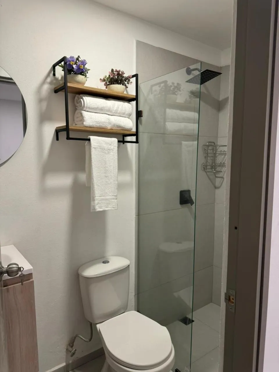 Shower in Hotel Med Llanogrande