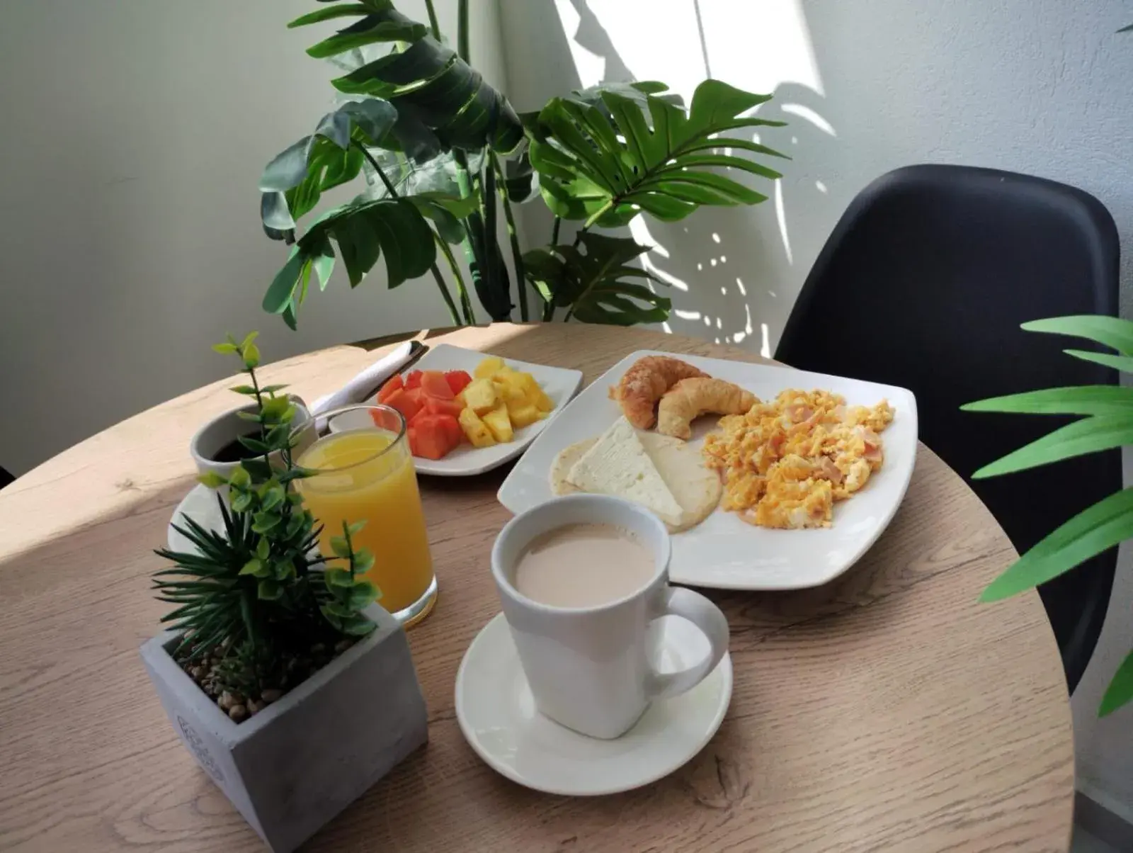 Breakfast in Hotel Med Llanogrande Breakfast in Hotel Med Llanogrande