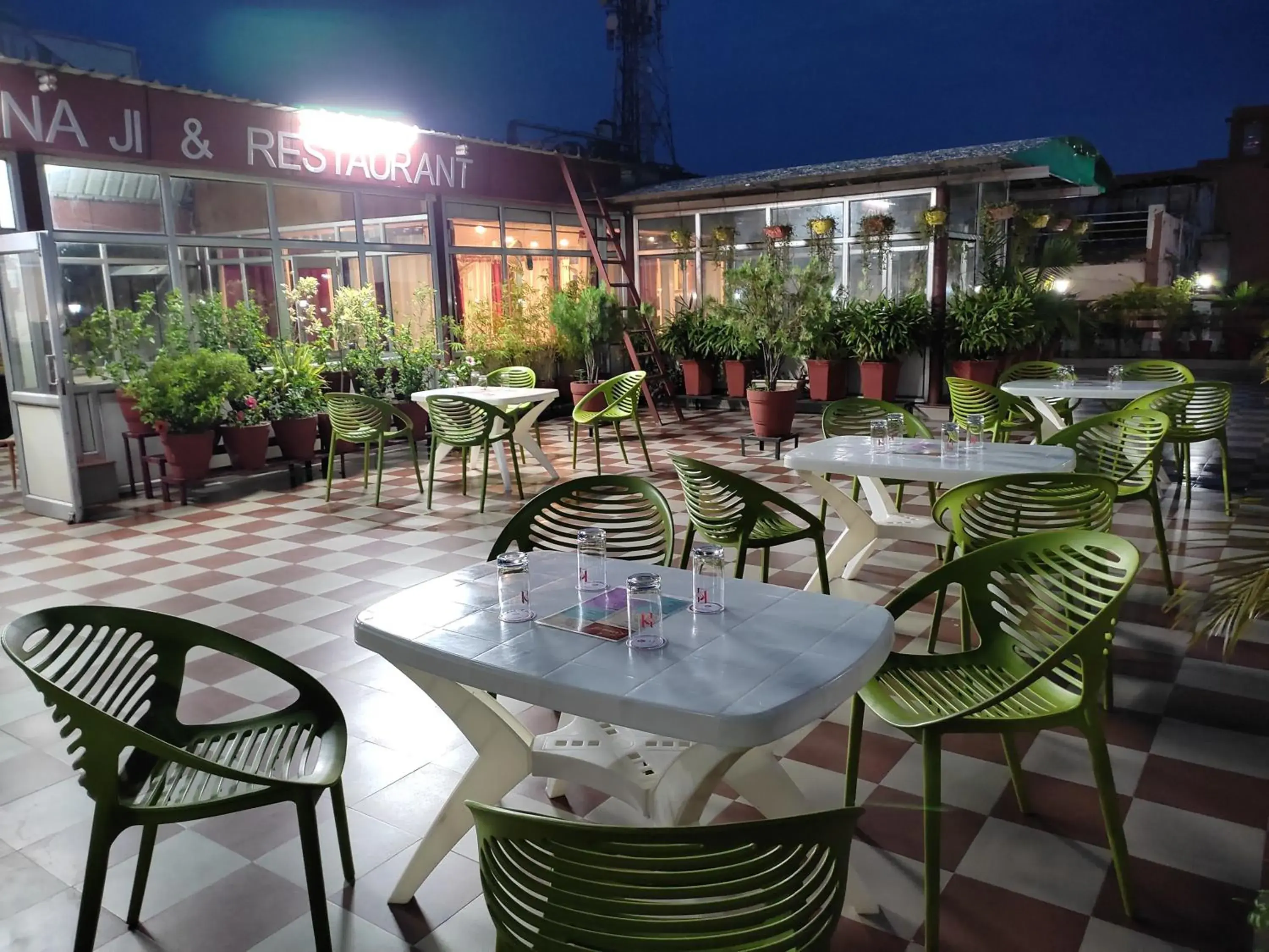 Restaurant/places to eat in Hotel Krishna Ji Restaurant/places to eat in Hotel Krishna Ji