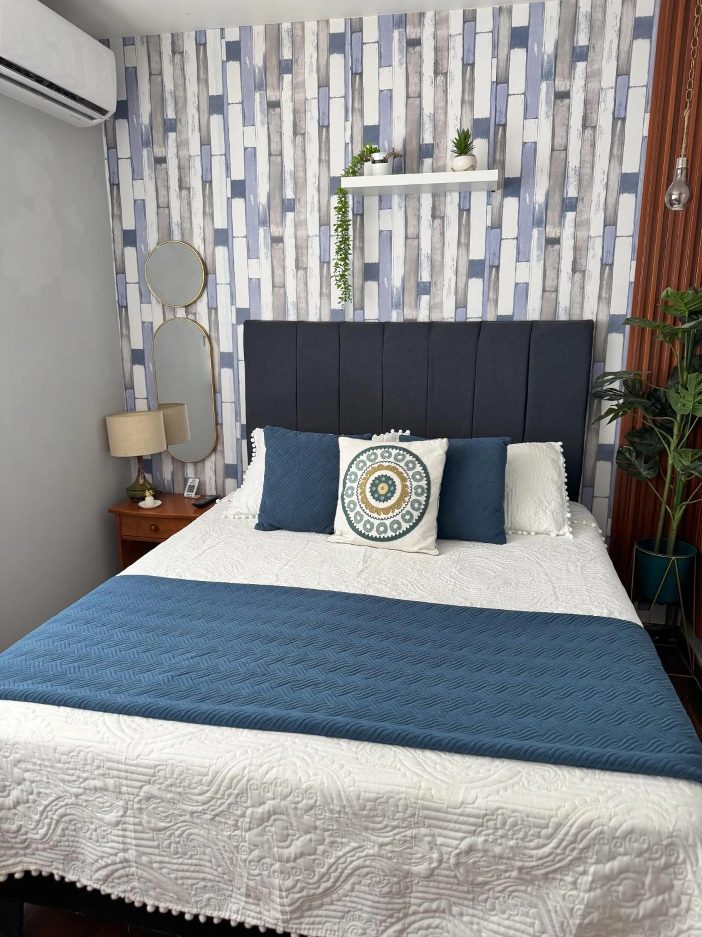 Double Room with Private Bathroom - single occupancy in Hostal Andino