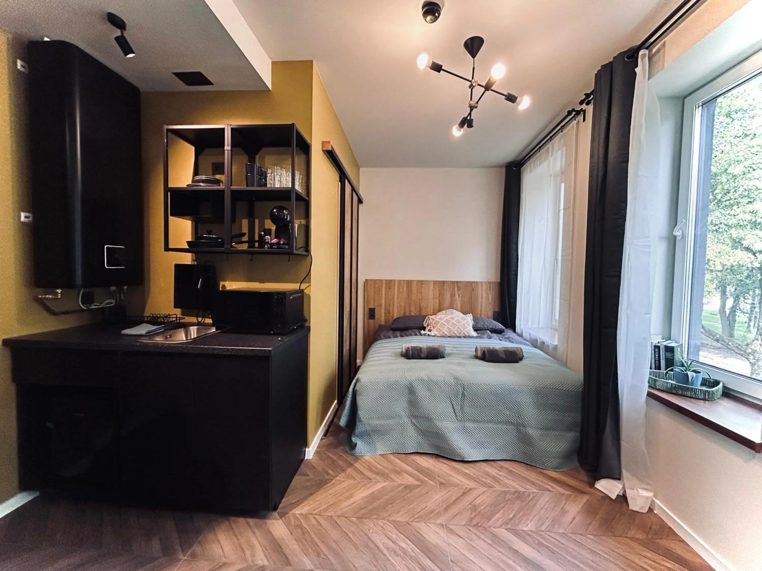 Photo of the whole room, Bed in Platforma2b